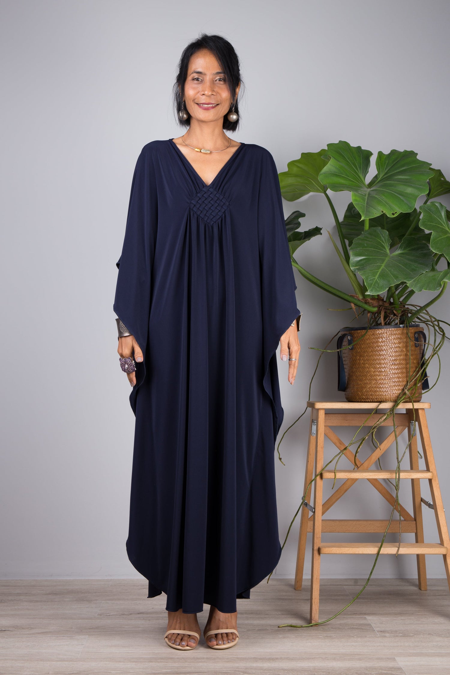 Navy blue petite kaftan for women. Shop Petite caftan collection by Nuichan