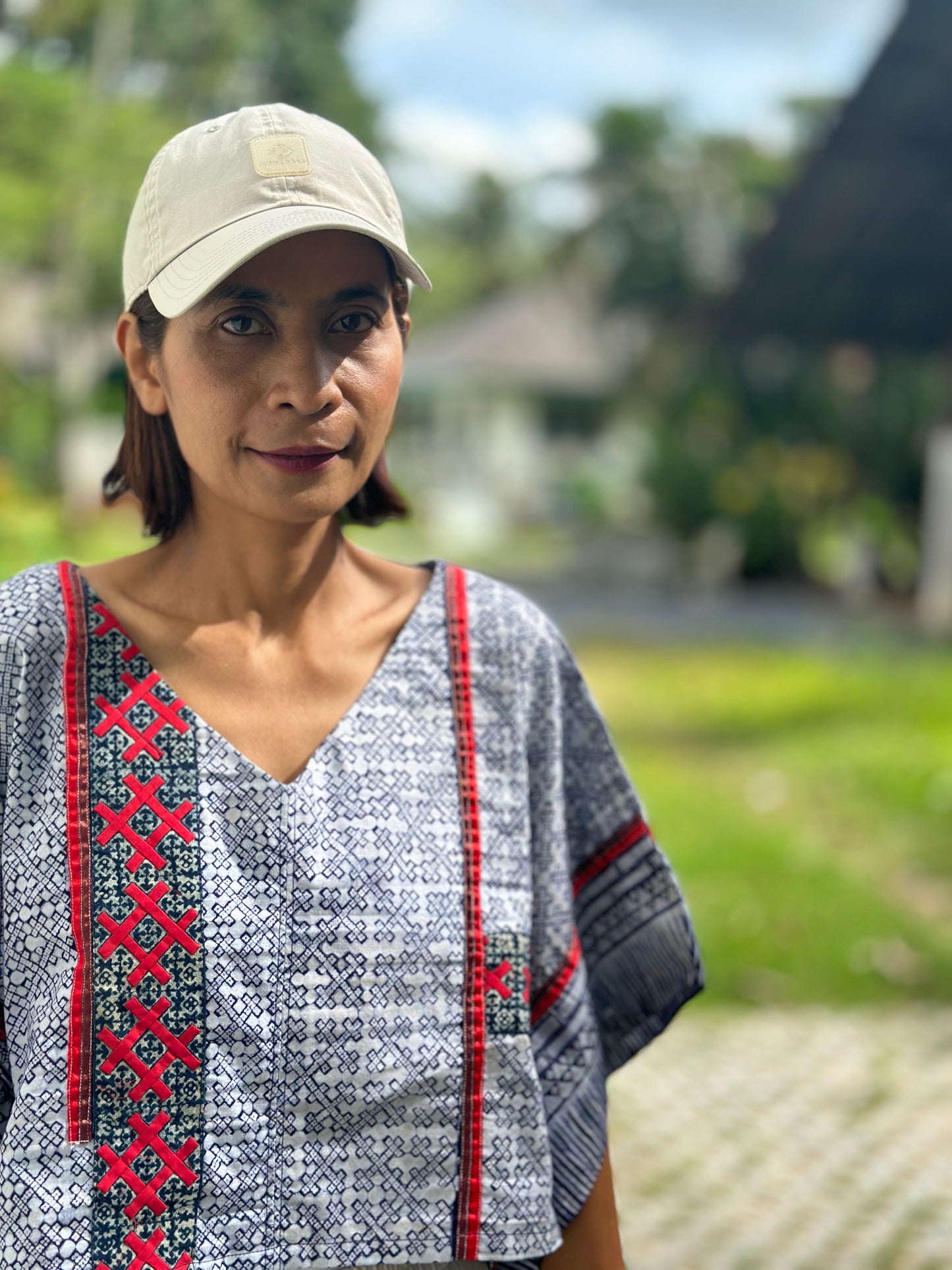 Pullover mit Fledermausärmeln und V-Ausschnitt