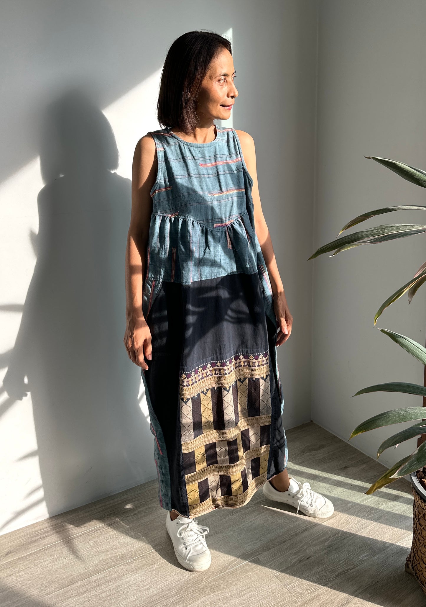 Sleeveless hemp dress