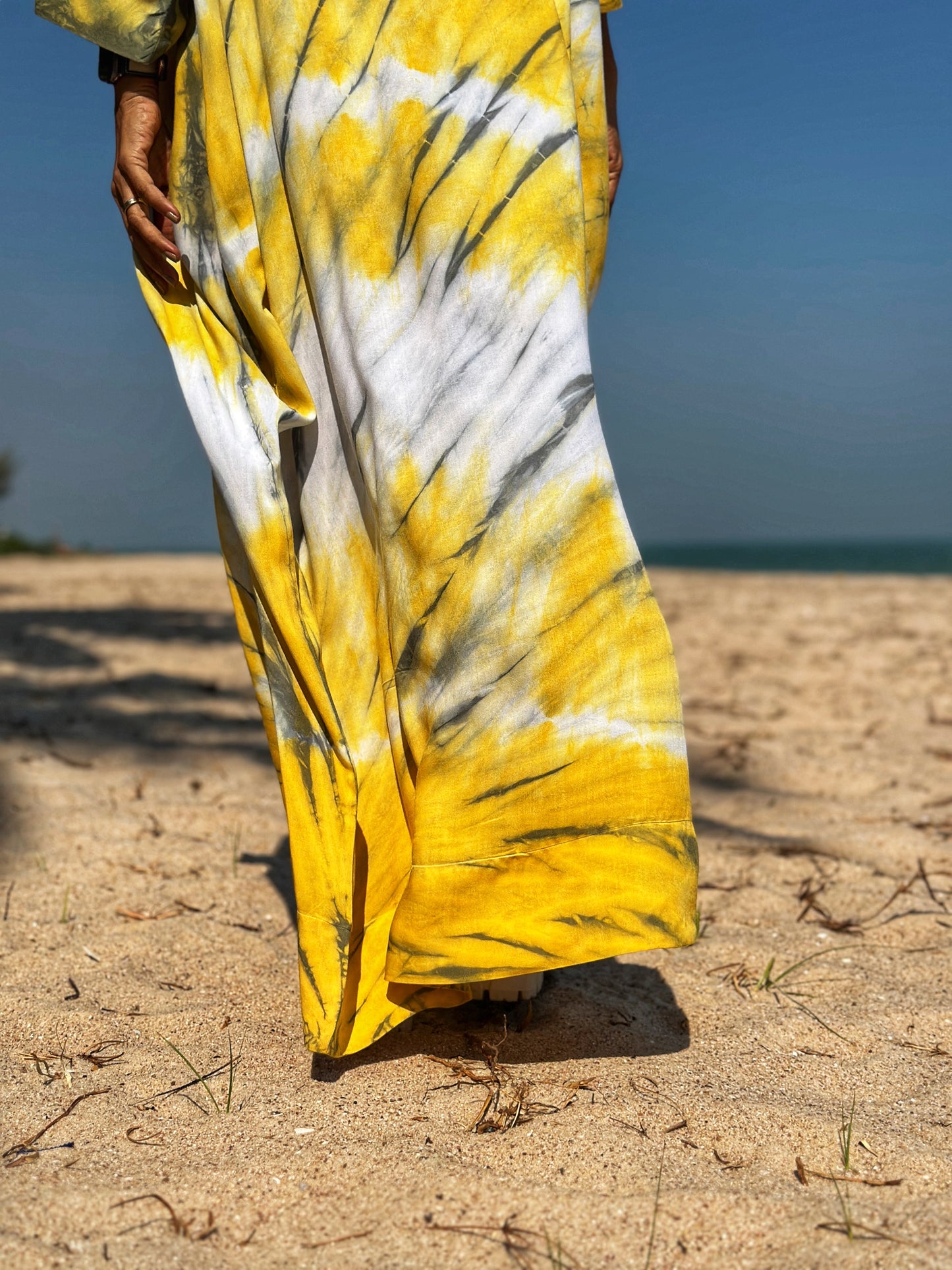Weites Batik-Kleid