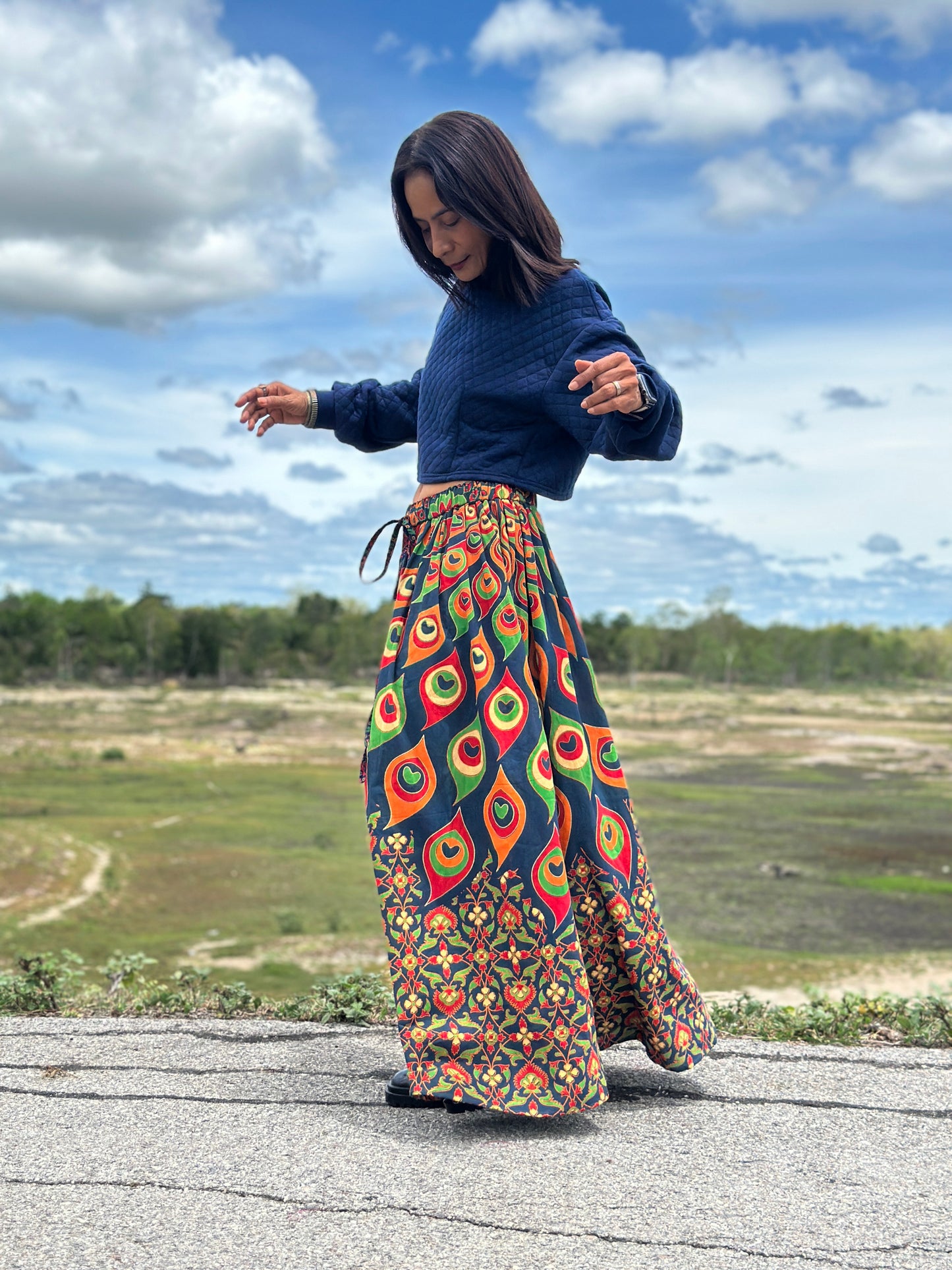 Maxi mandala skirt for women, elastic waist, floral design, great for casual or outdoor wear in 2025 fashion.