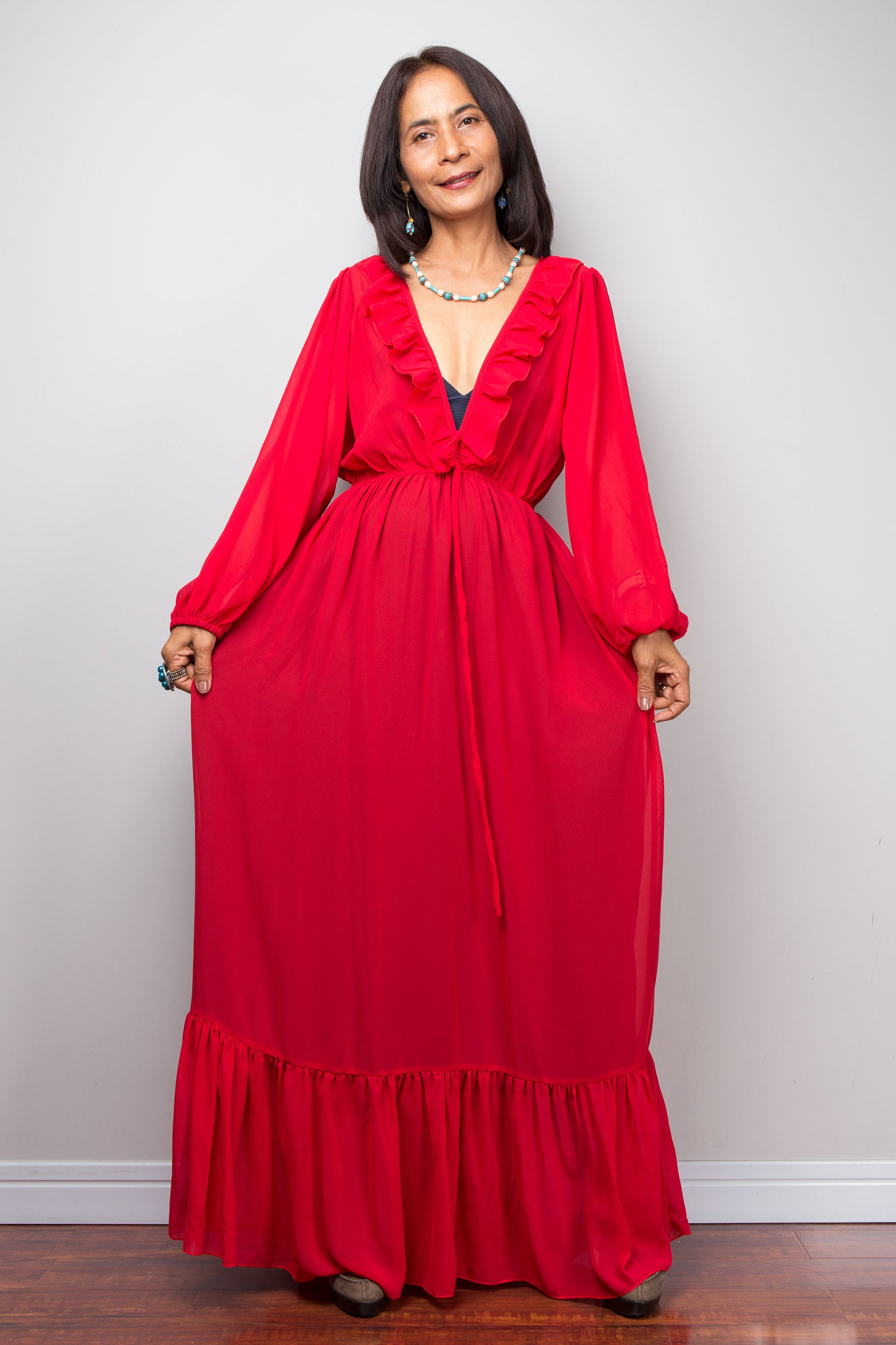 Nuichan Chiffon Maxi Dress, red ruffle detail, elegant women’s 2025 fashion.