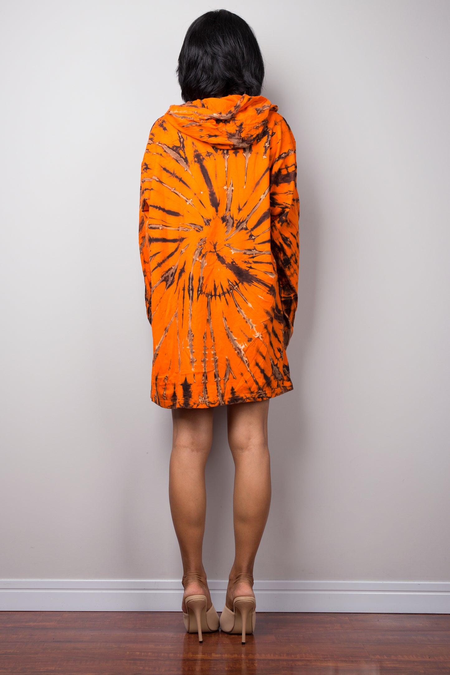Orange hoodie with long sleeves. Tie dye sweatshirt by Nuichan