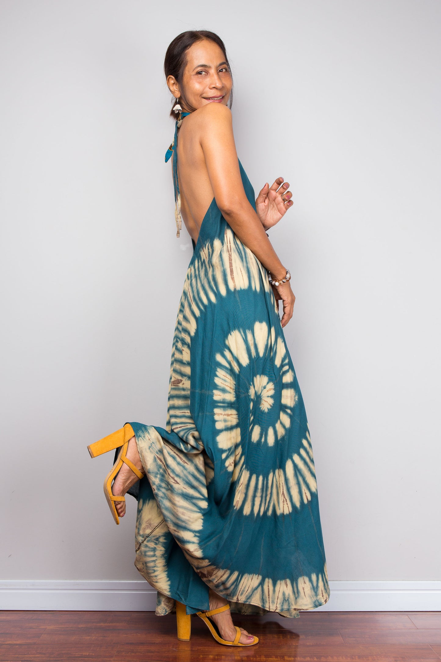 Maxikleid zum Binden im Batik-Design