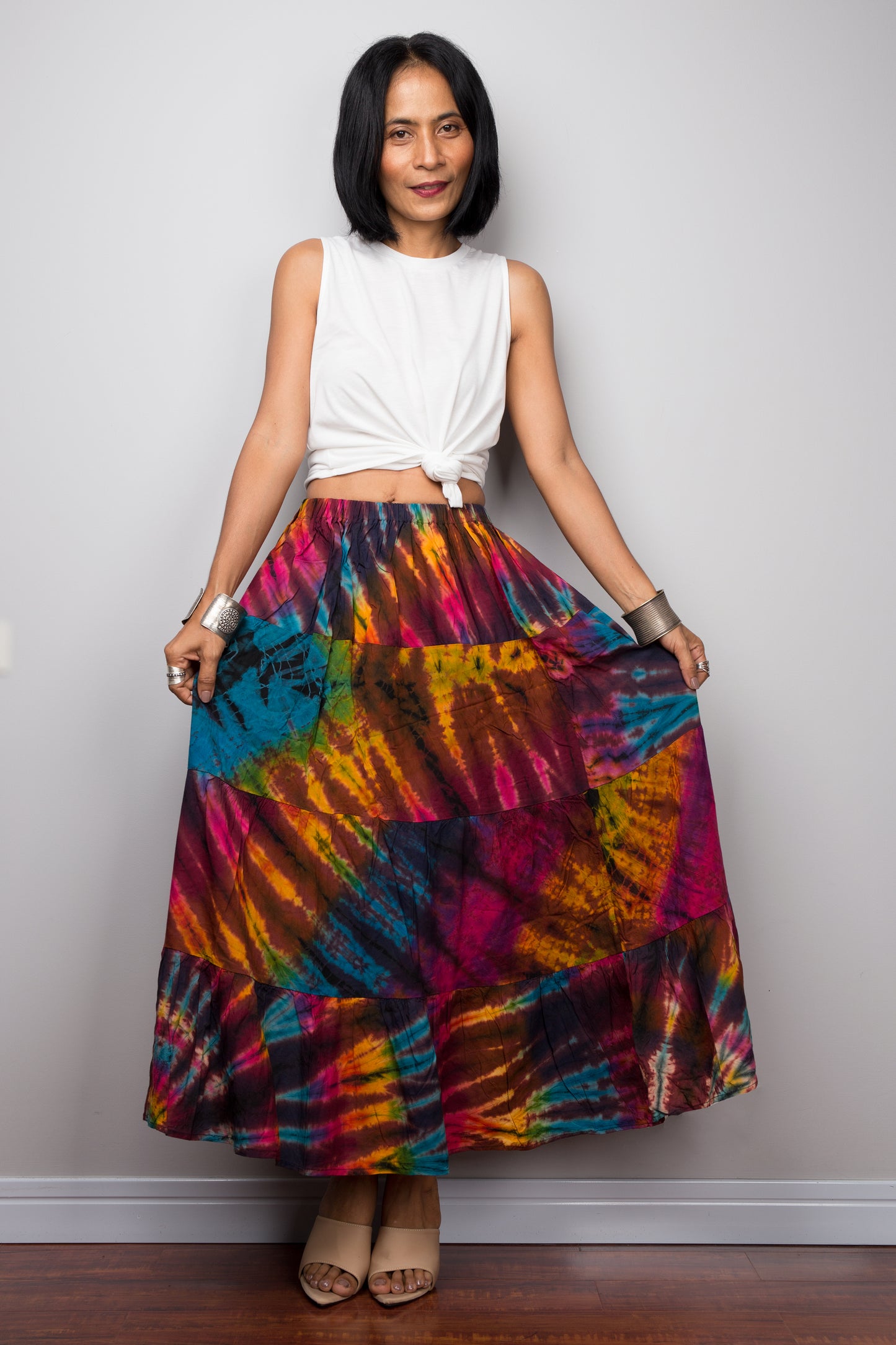 Tie dye smock skirt in rainbow colours. Tie dye skirt by Nuichan