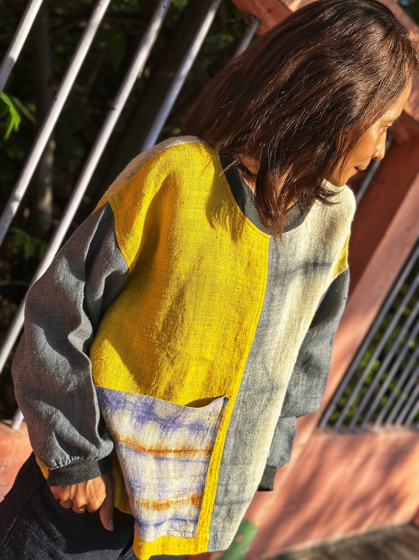 Gelber Hanfpullover