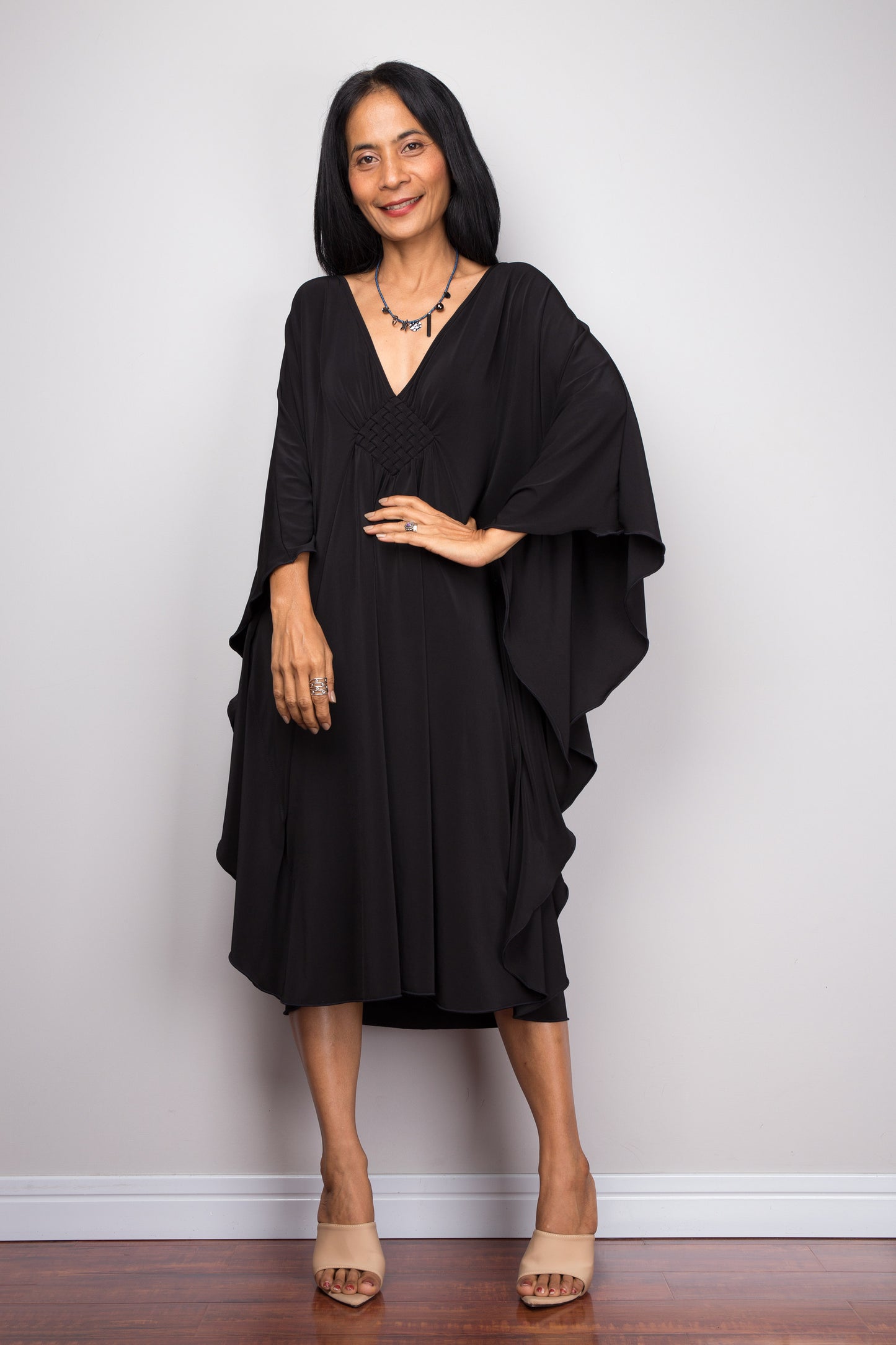 Shop black short dress online. Black caftan dress by Nuichan