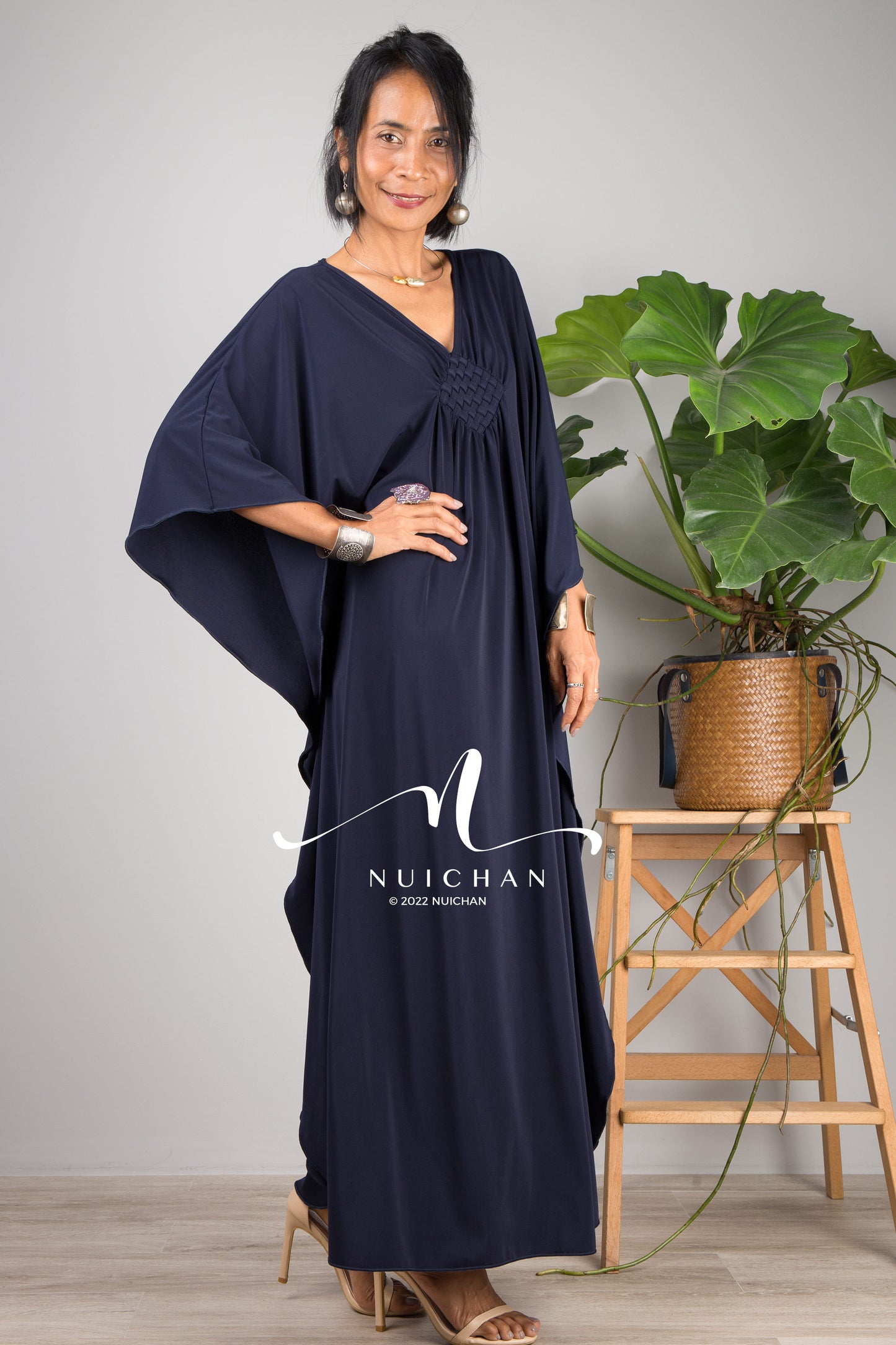 Nuichan women's kaftan dress. Short blue kaftan dress for petite ladies.