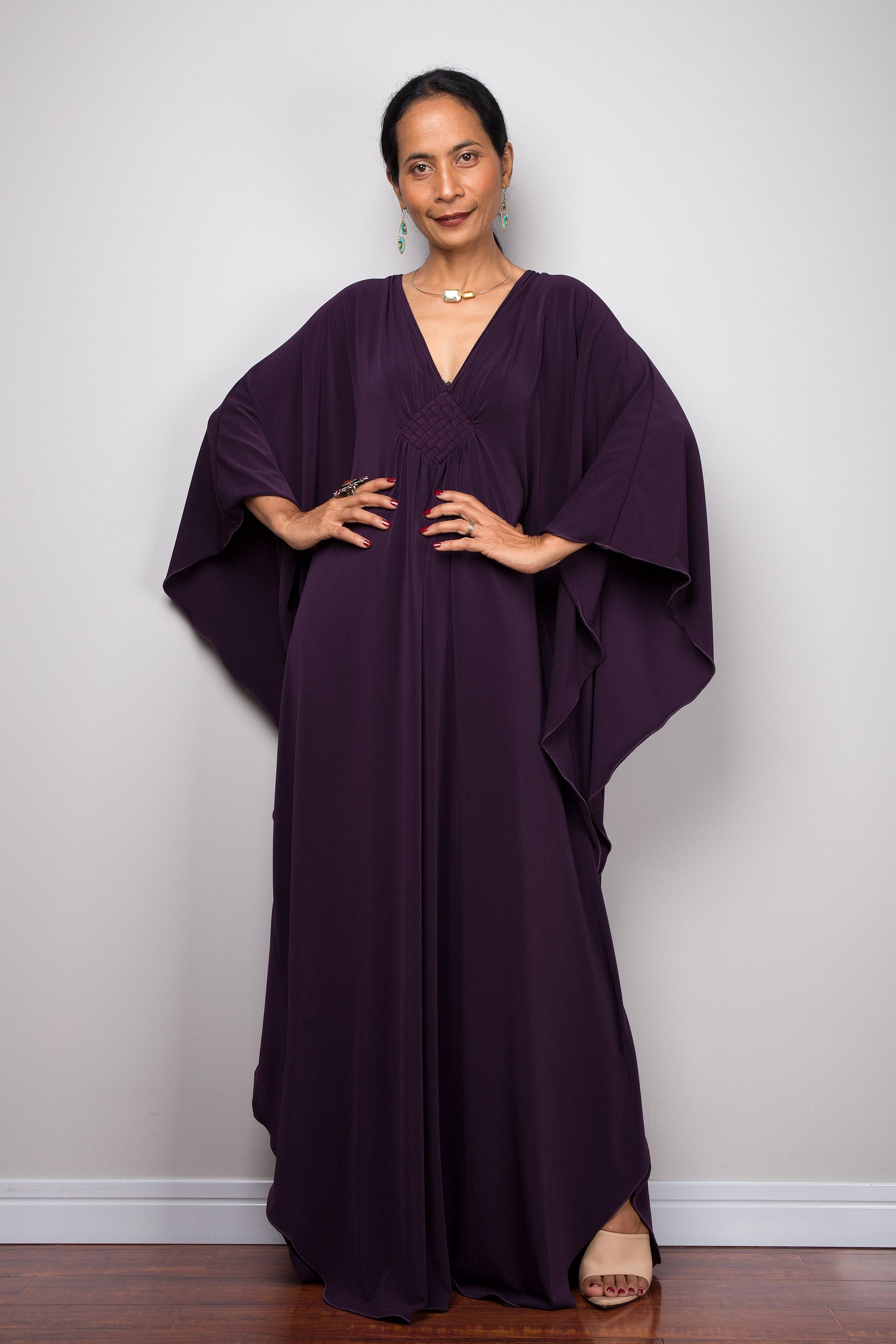 Dark purple fall caftan dress for women.  Large, loose fitting purple kaftan by Nuichan