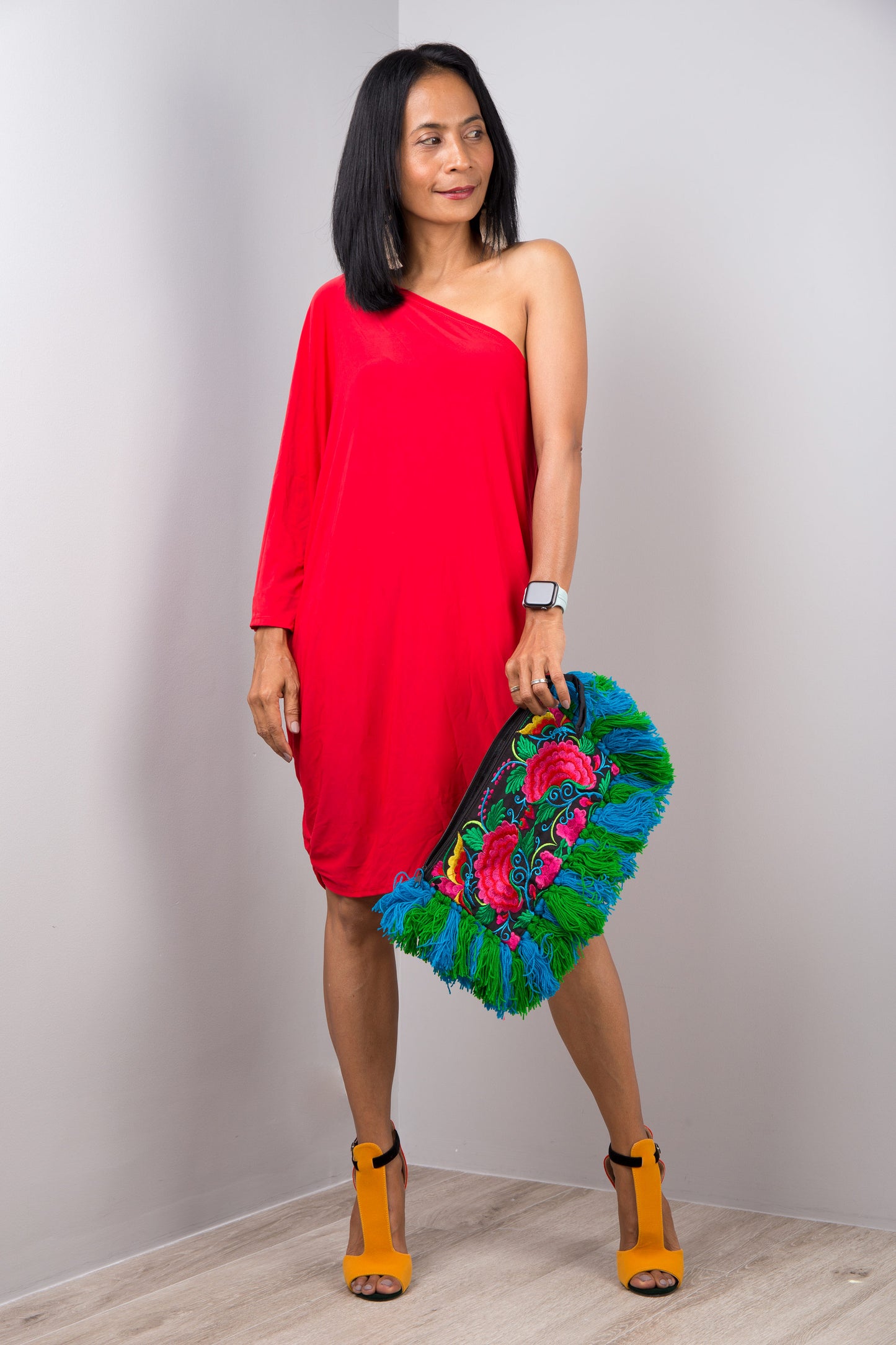 Nuichan women's short red dress. Off shoulder cocktail party dress by Nuichan