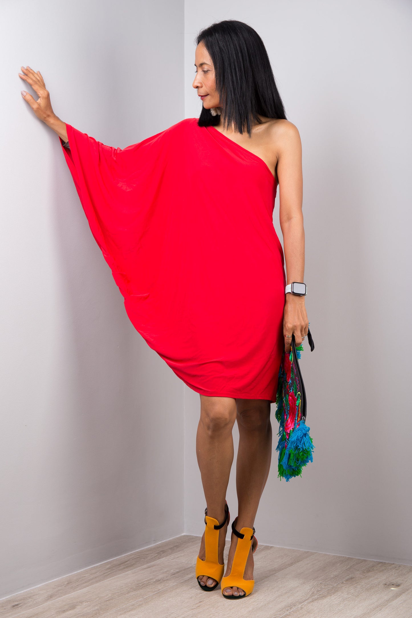 Nuichan women's short red dress. Off shoulder cocktail party dress by Nuichan