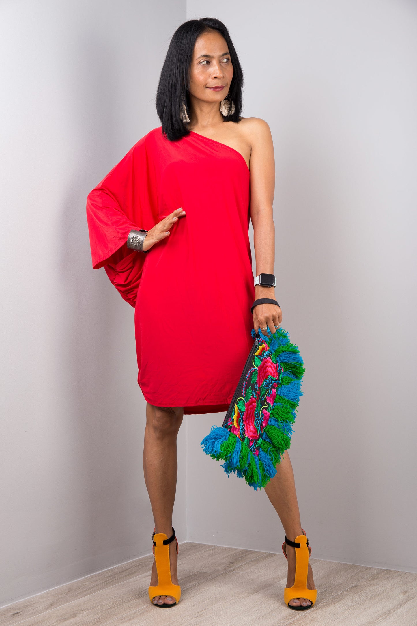 Nuichan women's short red dress. Off shoulder cocktail party dress by Nuichan