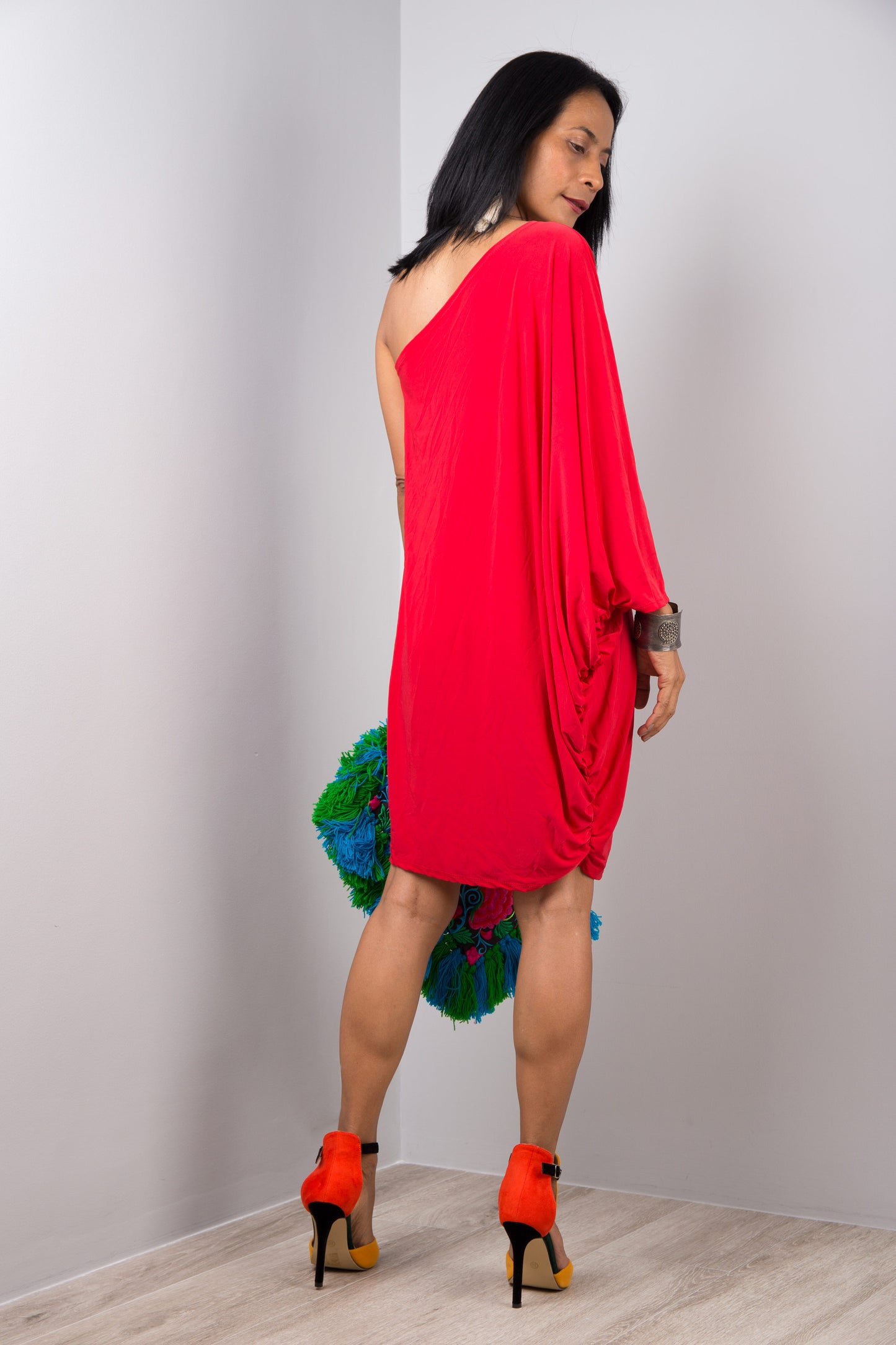 Nuichan women's short red dress. Off shoulder cocktail party dress by Nuichan