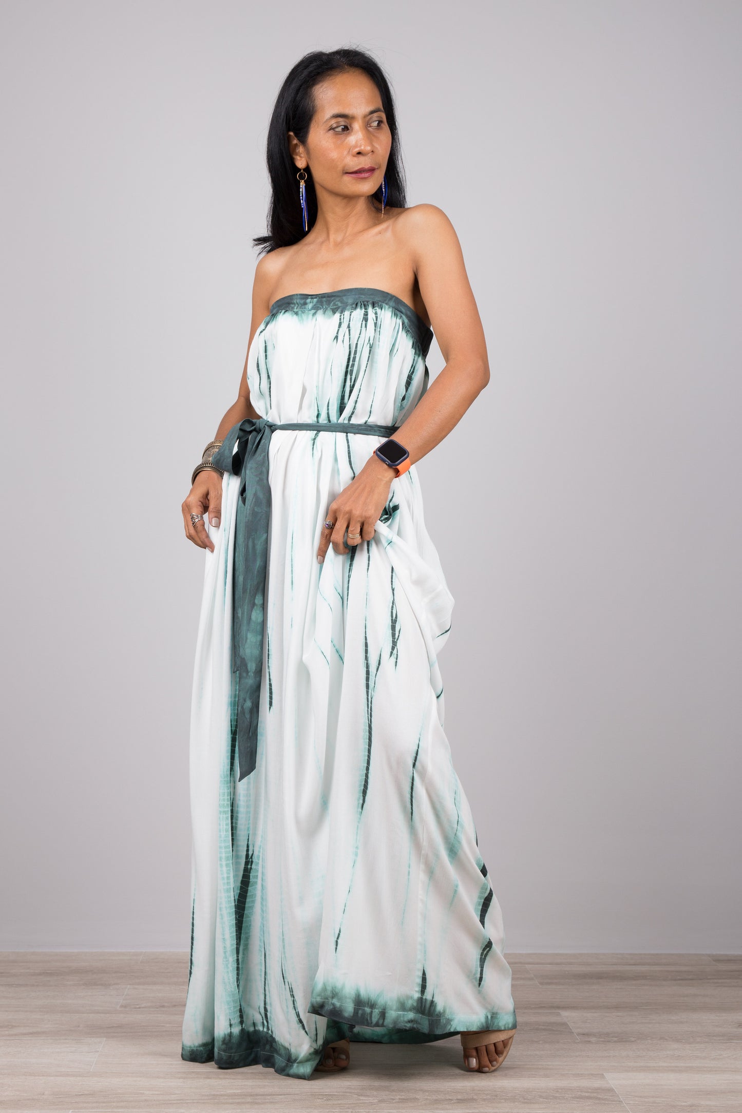Tie dye halter dress. Shibori dress in green and white