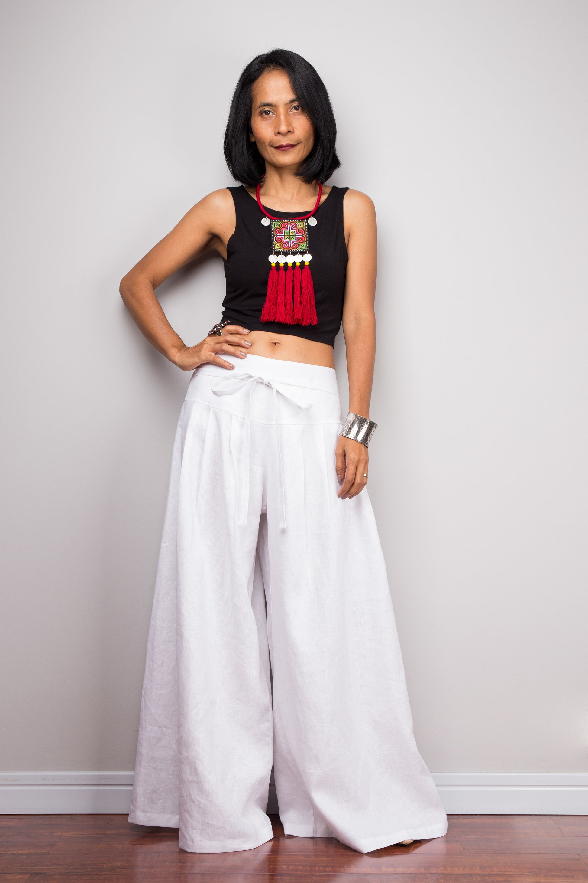 Wide linen pants.  White high waist summer pants.  Loose fit palazzo pants by Nuichan