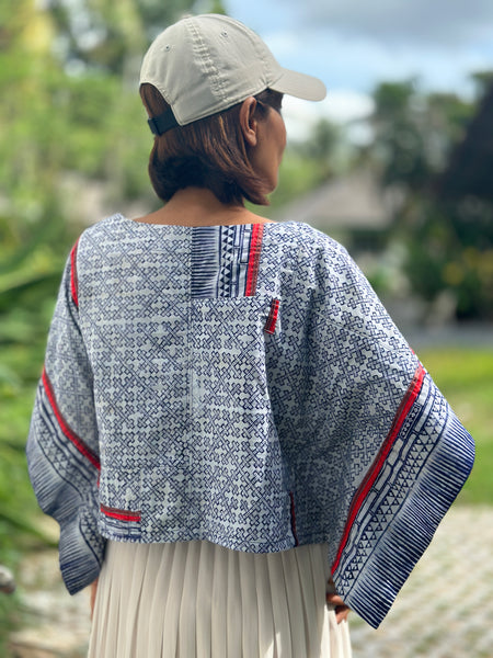Pullover v neck batwing top