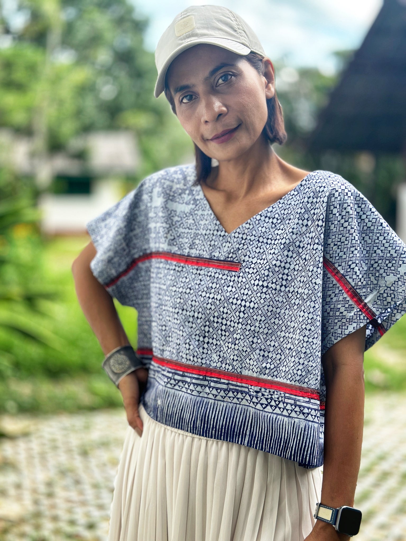 Pullover v neck top