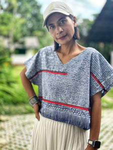 Pullover v neck top