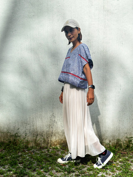 Pullover v neck top