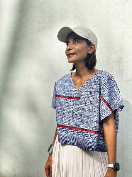 Pullover v neck top