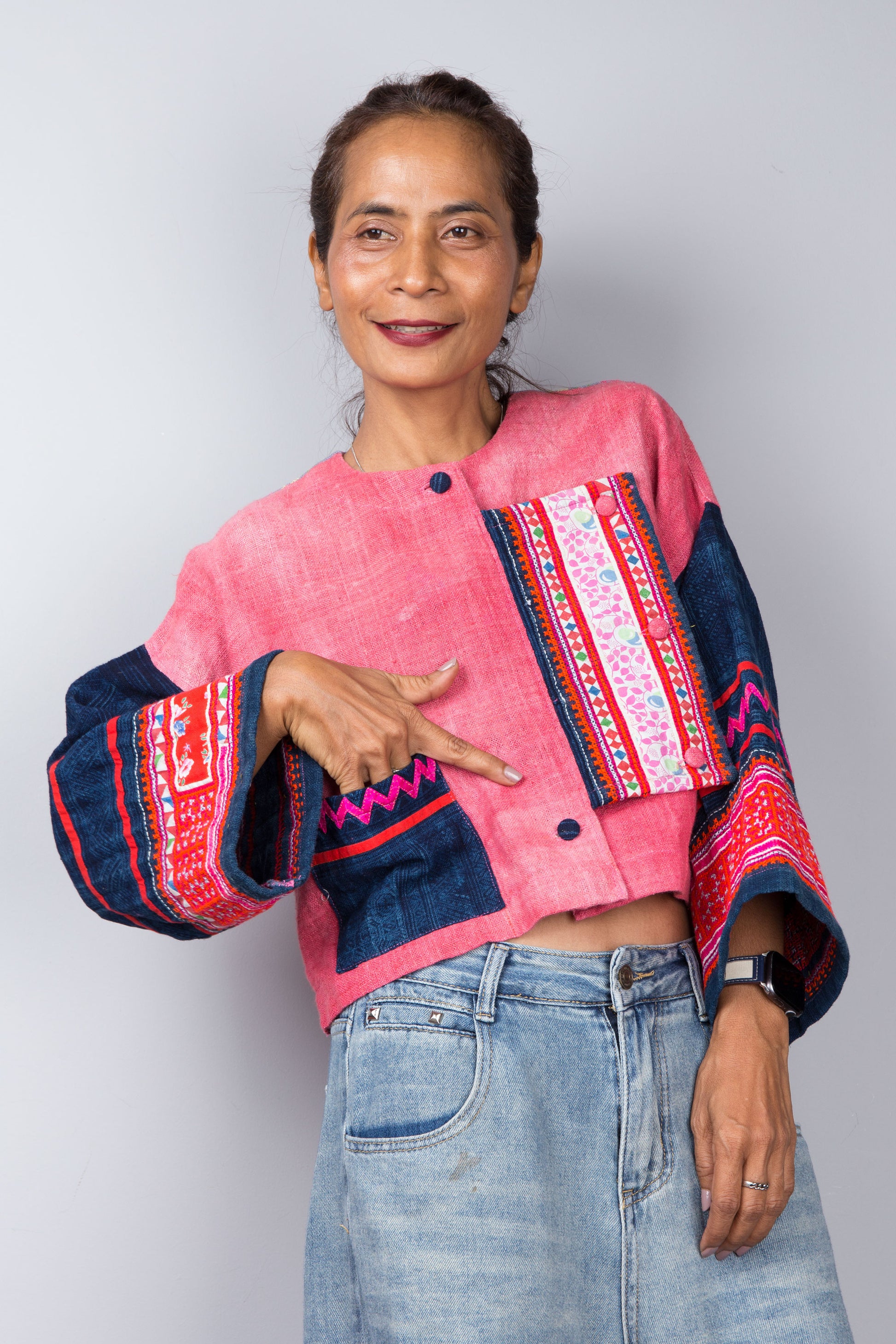 Pink hemp jacket with small pocket on the front. Design by Nuichan