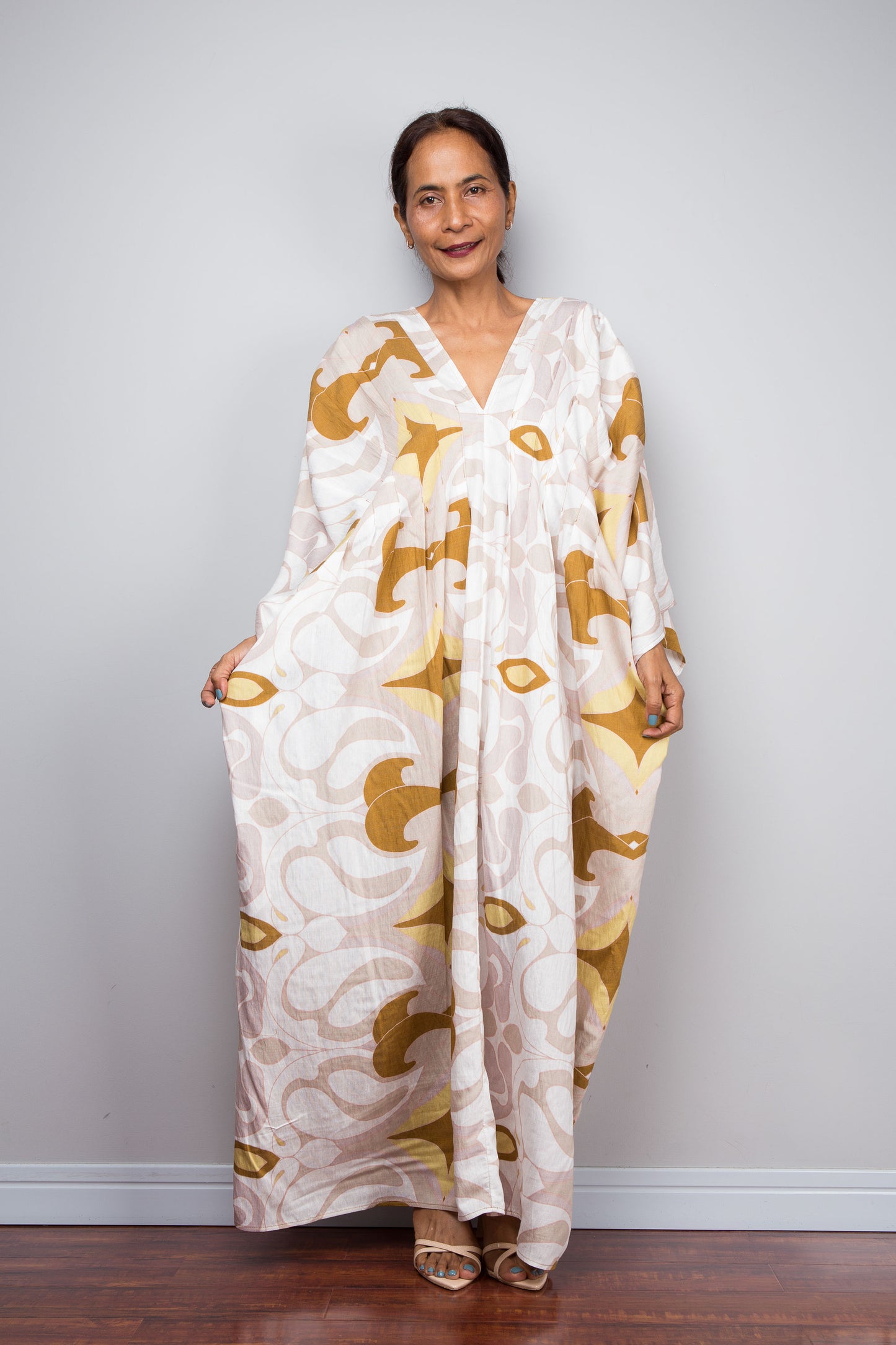 Geblümtes Kaftankleid