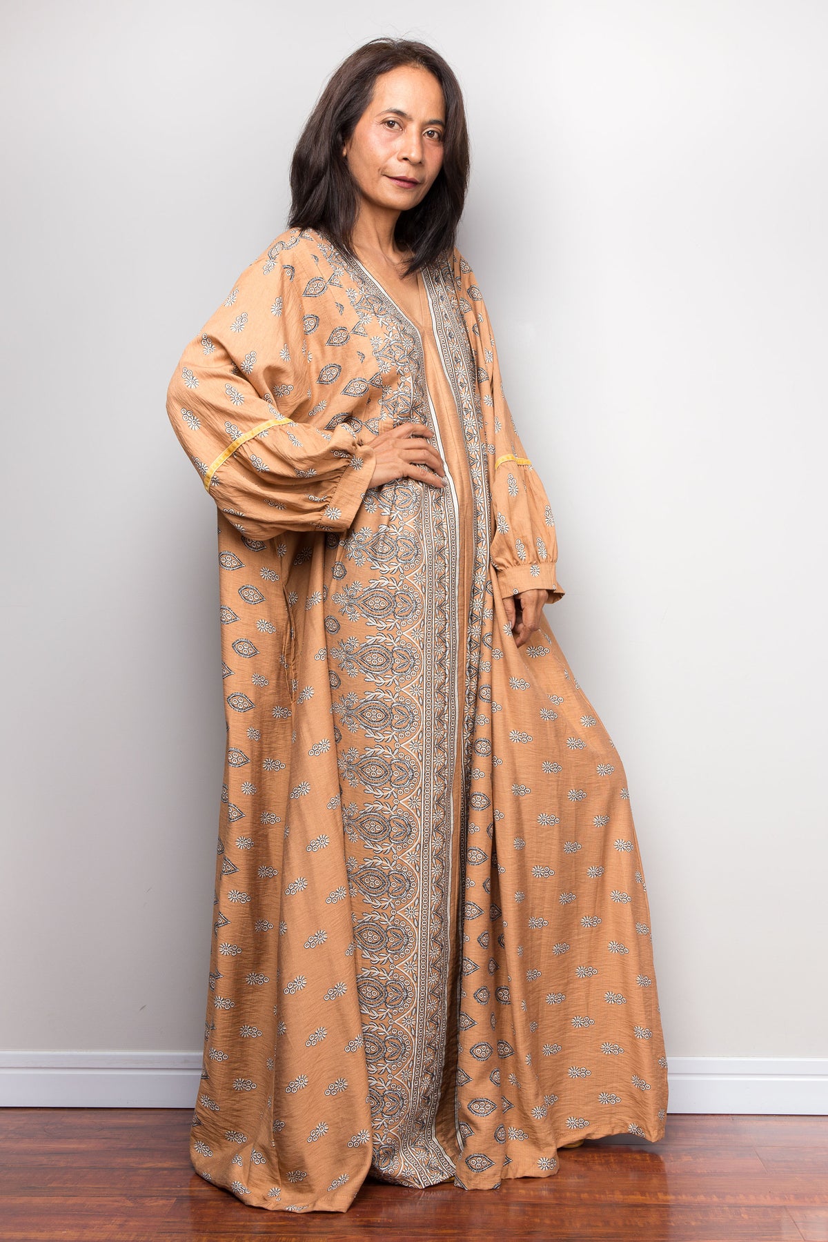 Geblümtes Kaftankleid