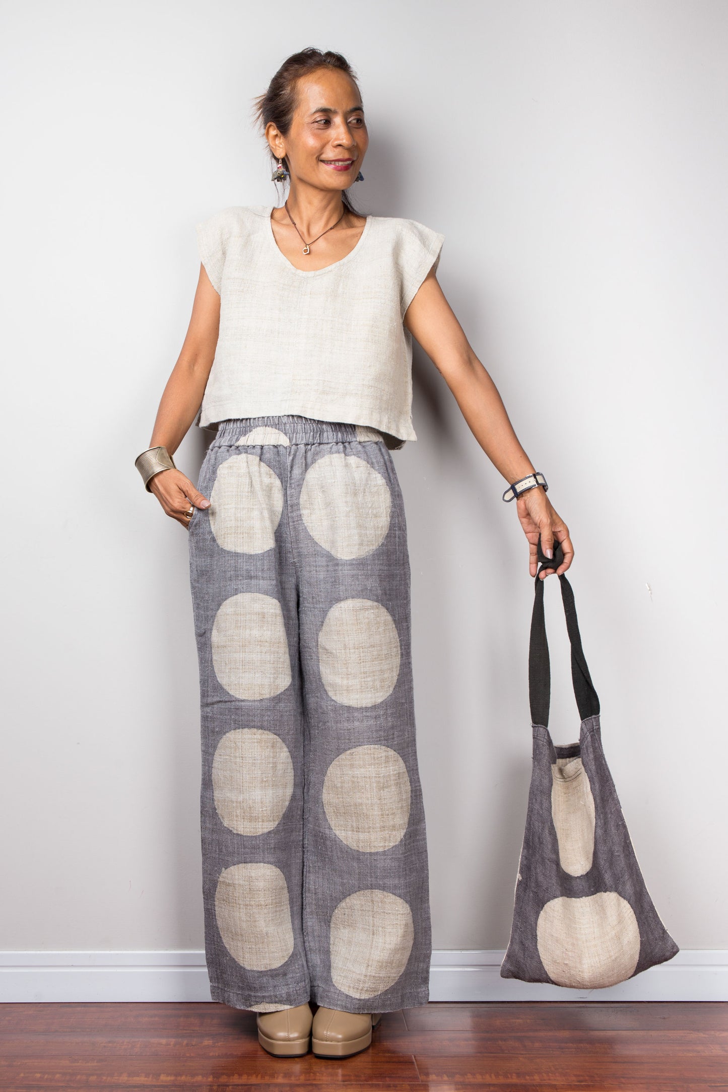 Hemp trousers with polka dot pattern.  High waist pants with elastic and inseam pockets.  Hemp pants by Nuichan