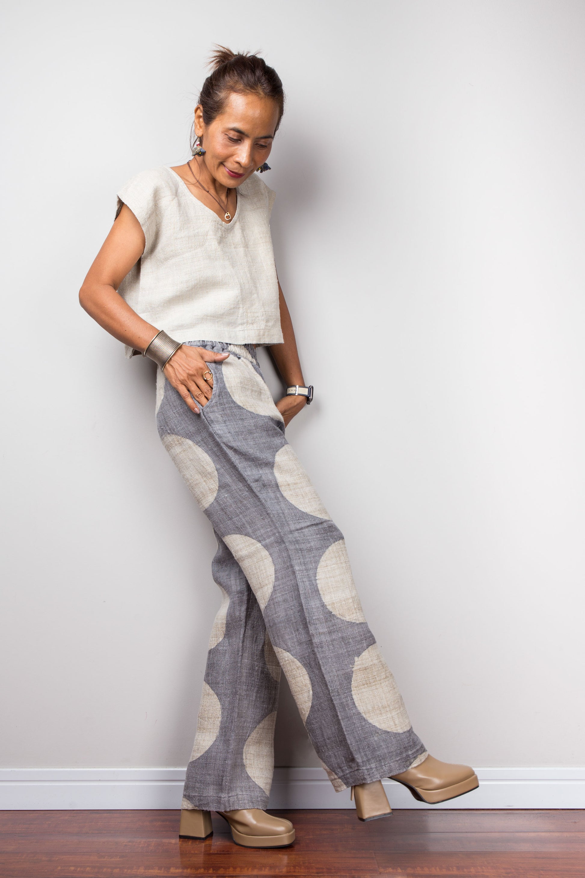 Hemp trousers with polka dot pattern.  High waist pants with elastic and inseam pockets.  Hemp pants by Nuichan