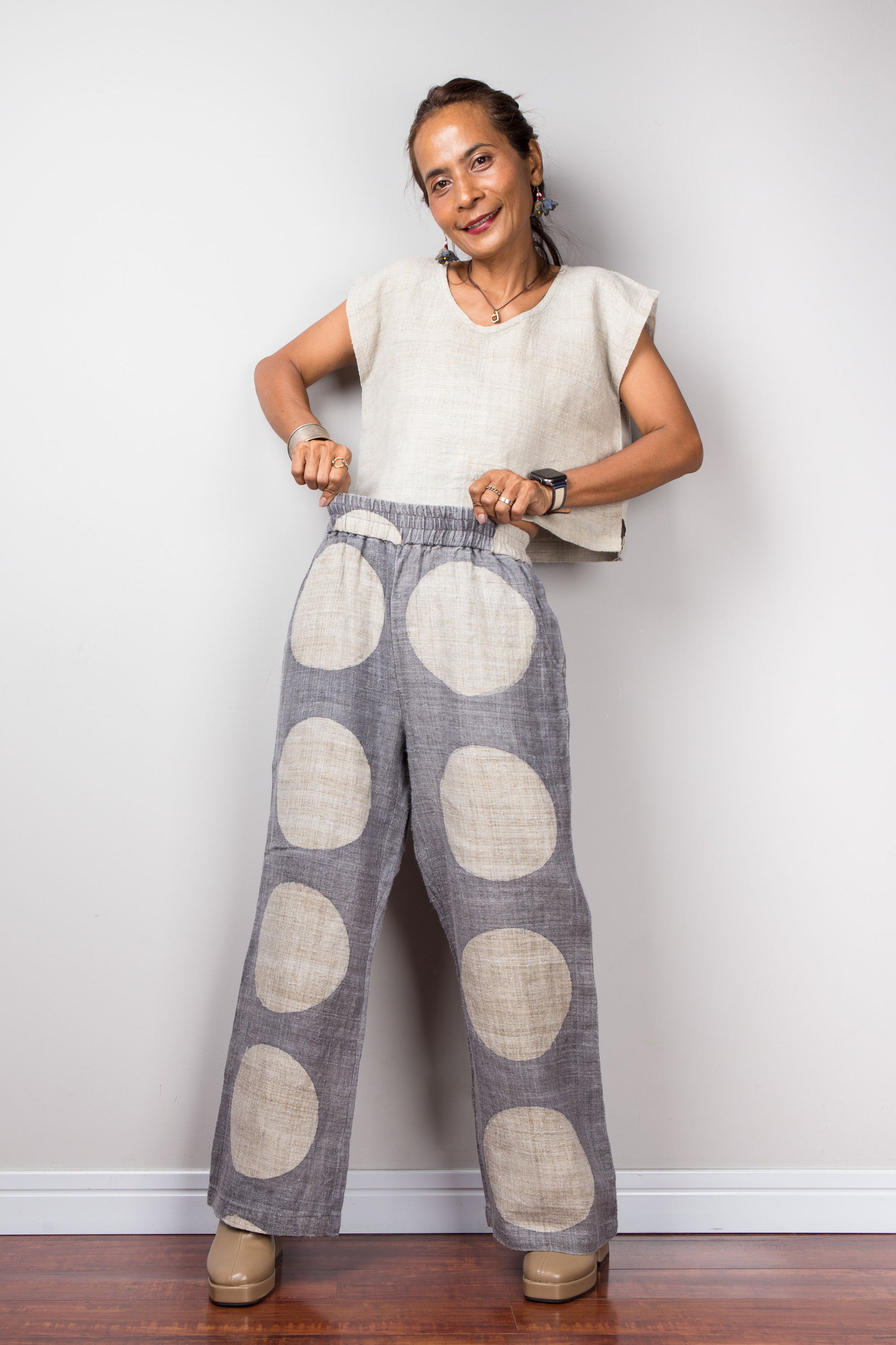 Hemp trousers with polka dot pattern.  High waist pants with elastic and inseam pockets.  Hemp pants by Nuichan