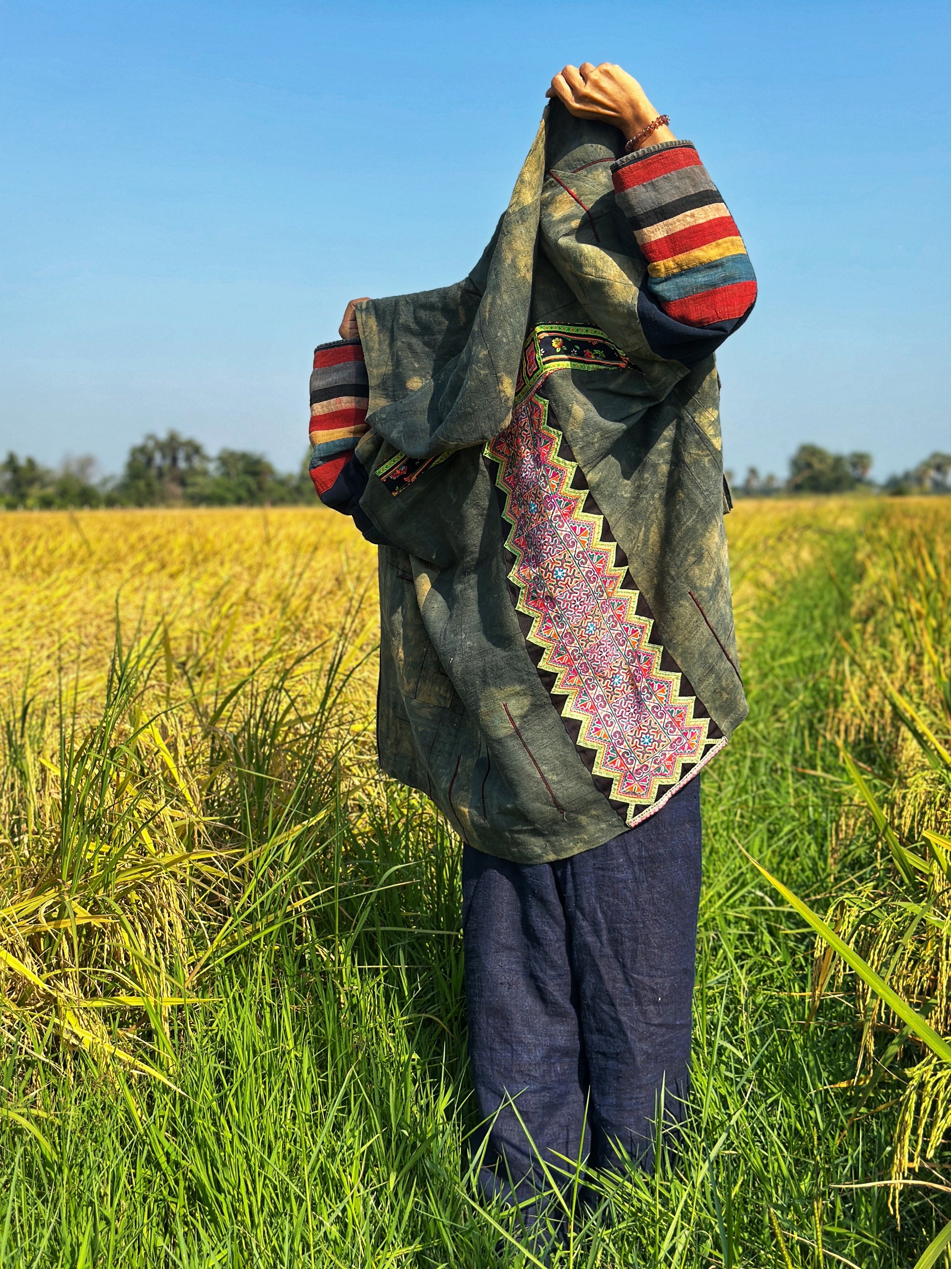 Hemp coat with zipper and pockets.  Hill tribe fabric clothing by Nuichan