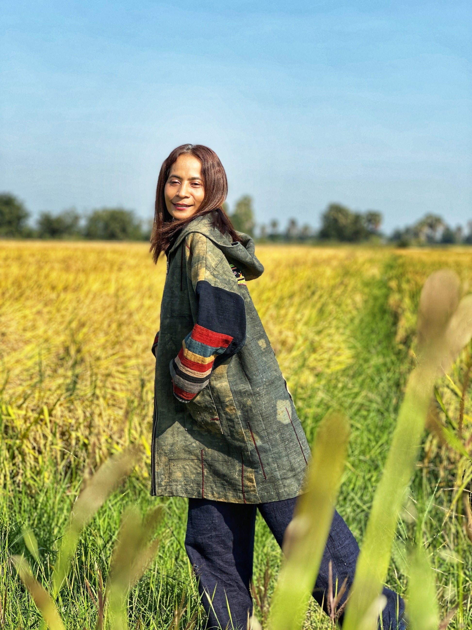 Jacket coat with zipper and pockets.  Hill tribe fabric clothing by Nuichan
