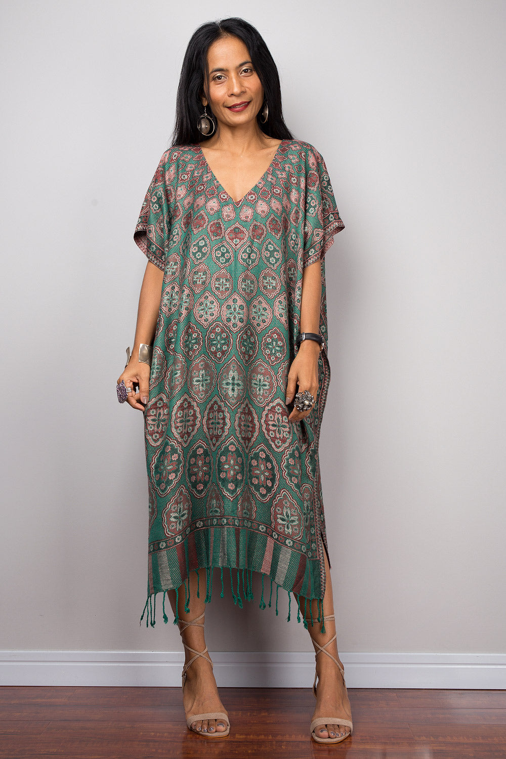 Ethnic-inspired green kaftan dress for petite women – perfect vacation outfit
