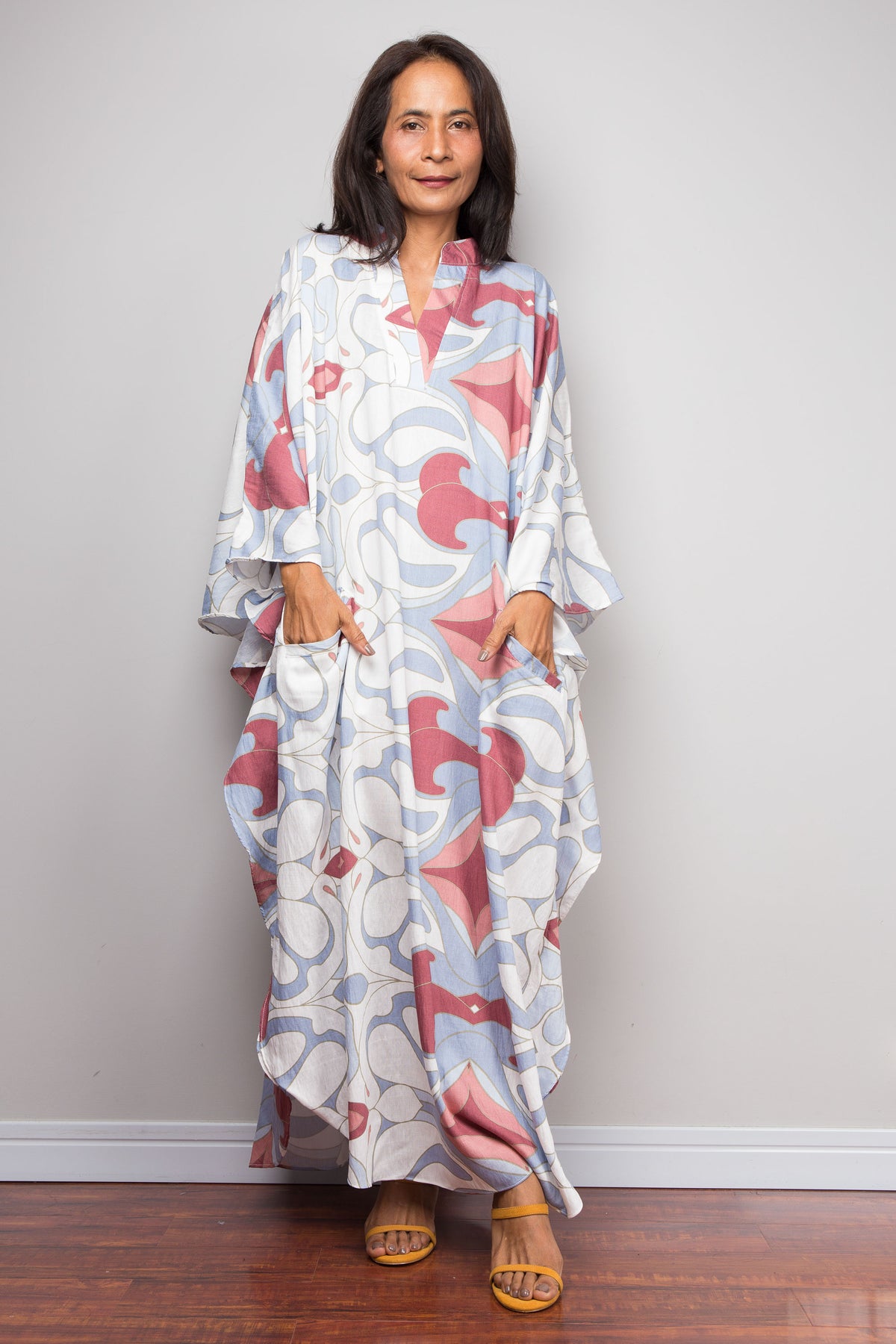 Geblümtes Kaftankleid