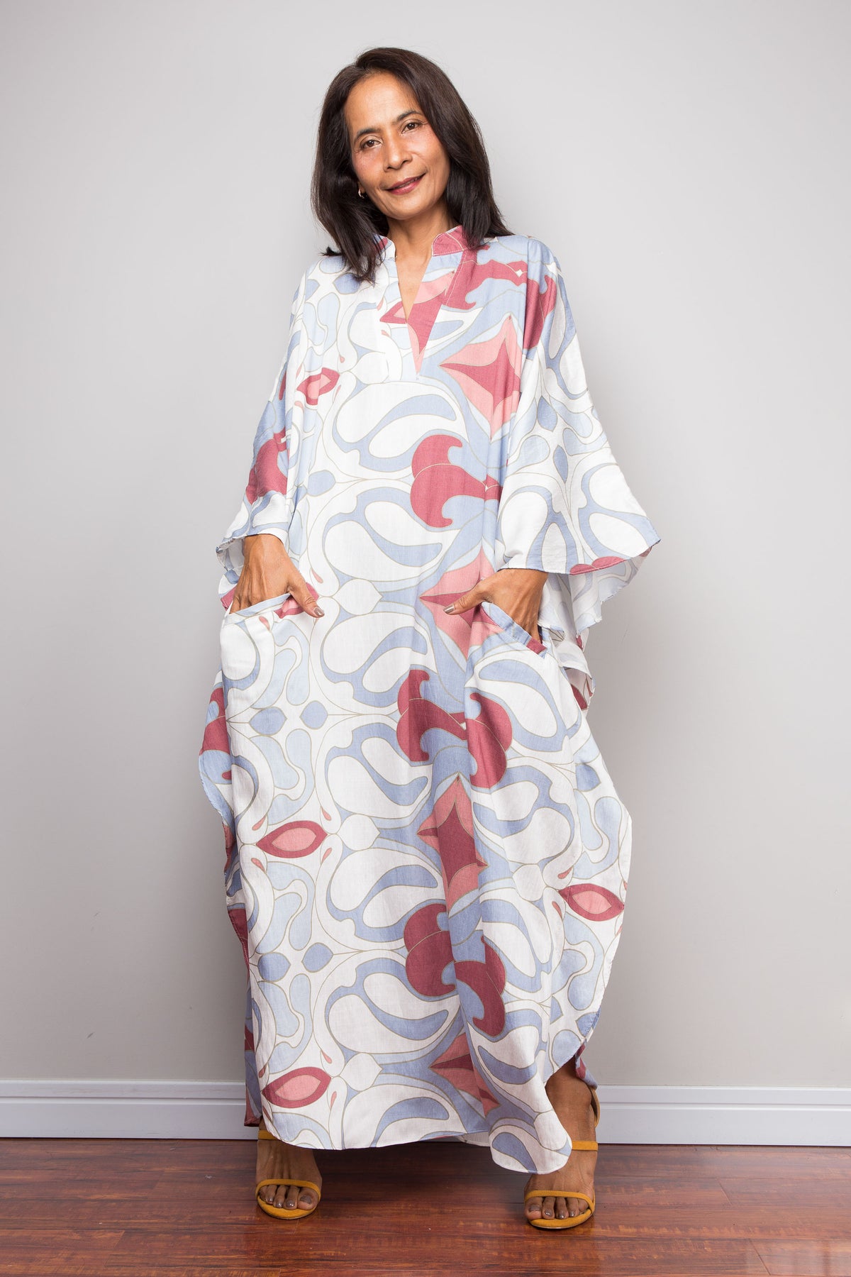Geblümtes Kaftankleid