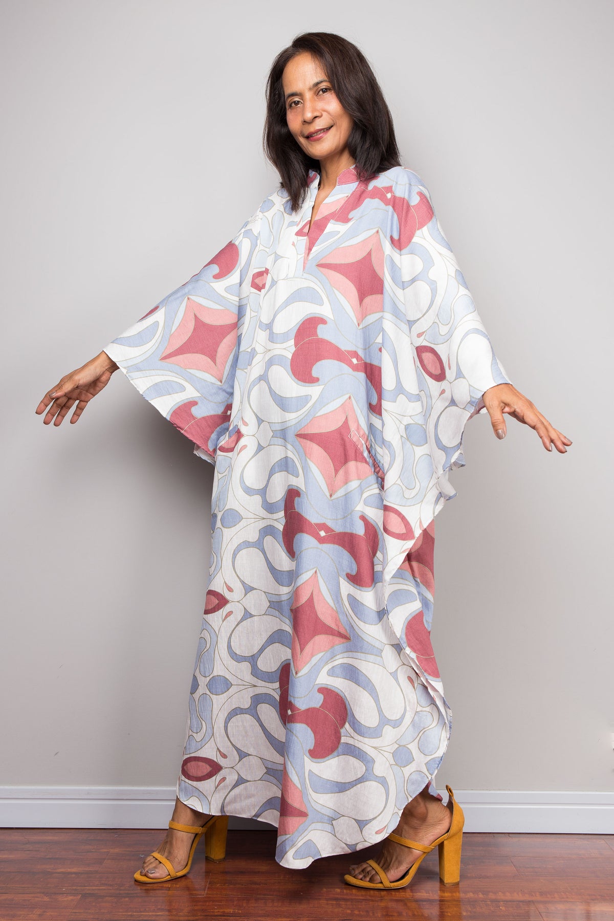 Geblümtes Kaftankleid