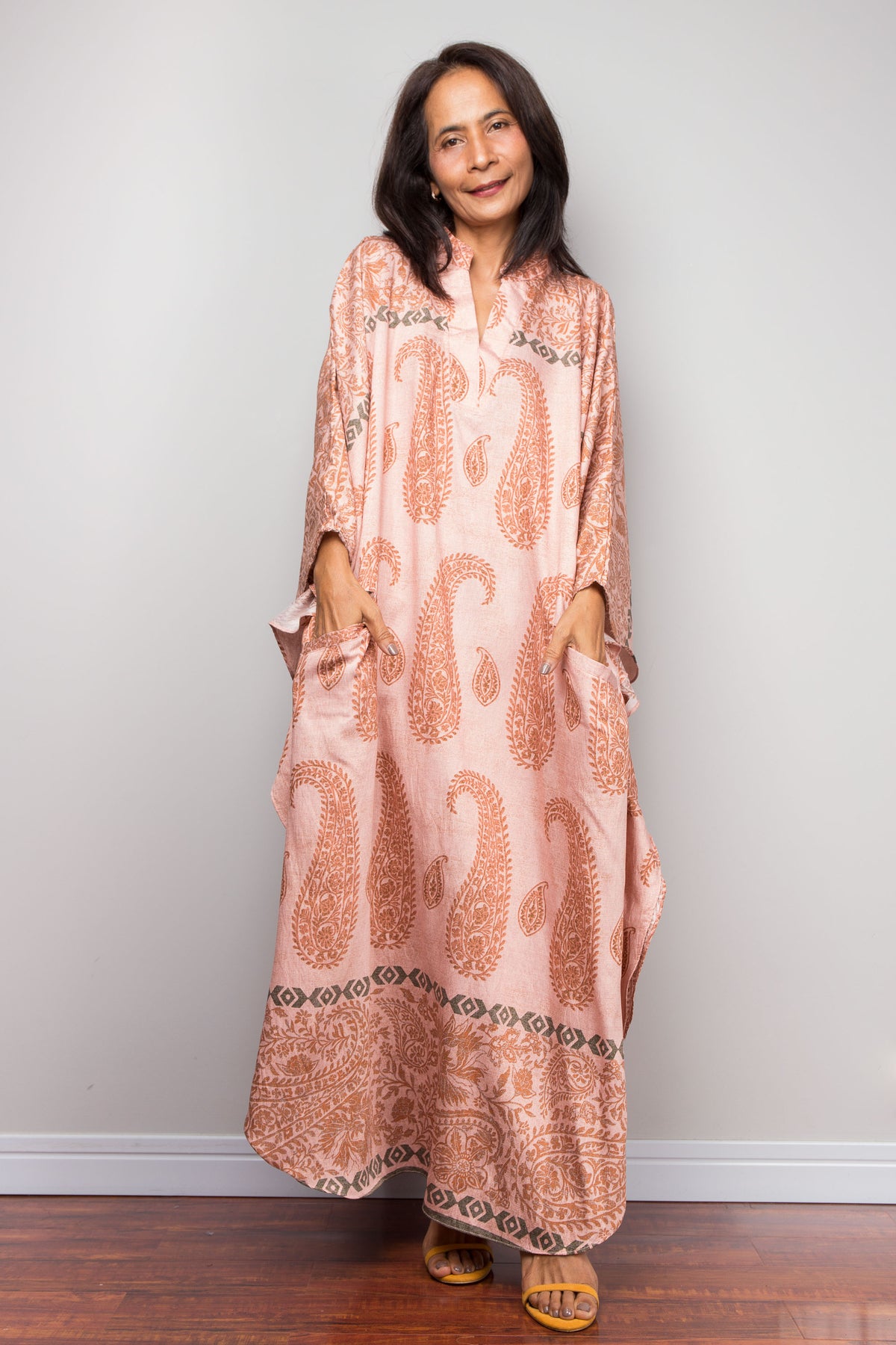 Geblümtes Kaftankleid