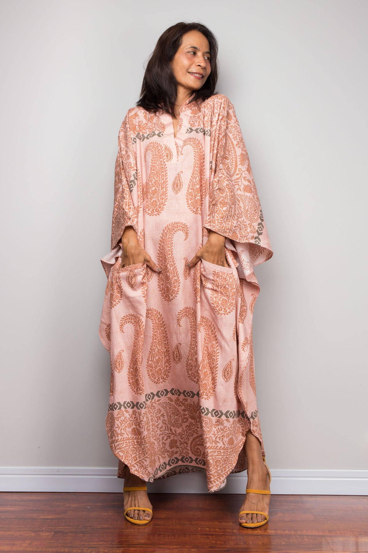 Geblümtes Kaftankleid