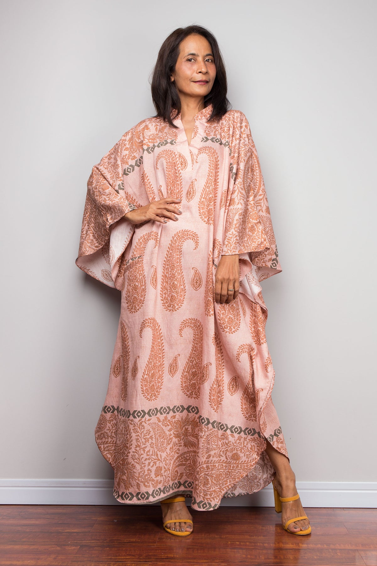 Geblümtes Kaftankleid