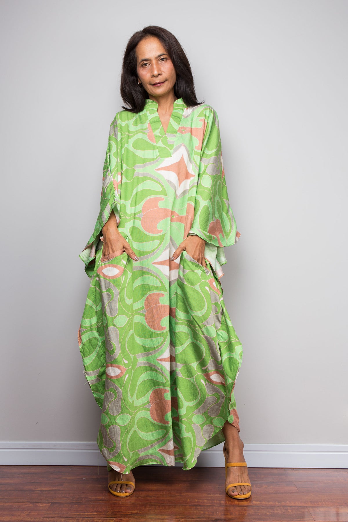 Geblümtes Kaftankleid