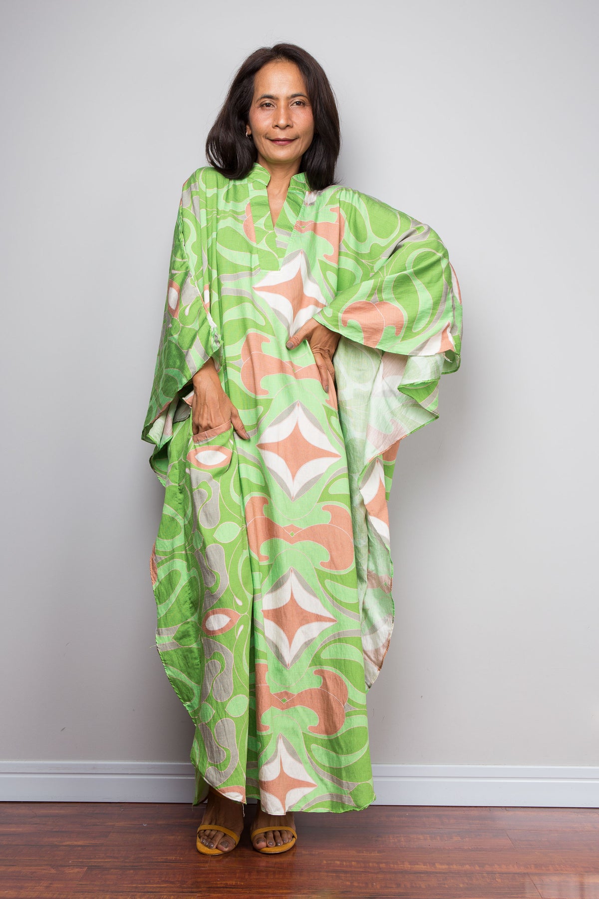 Geblümtes Kaftankleid