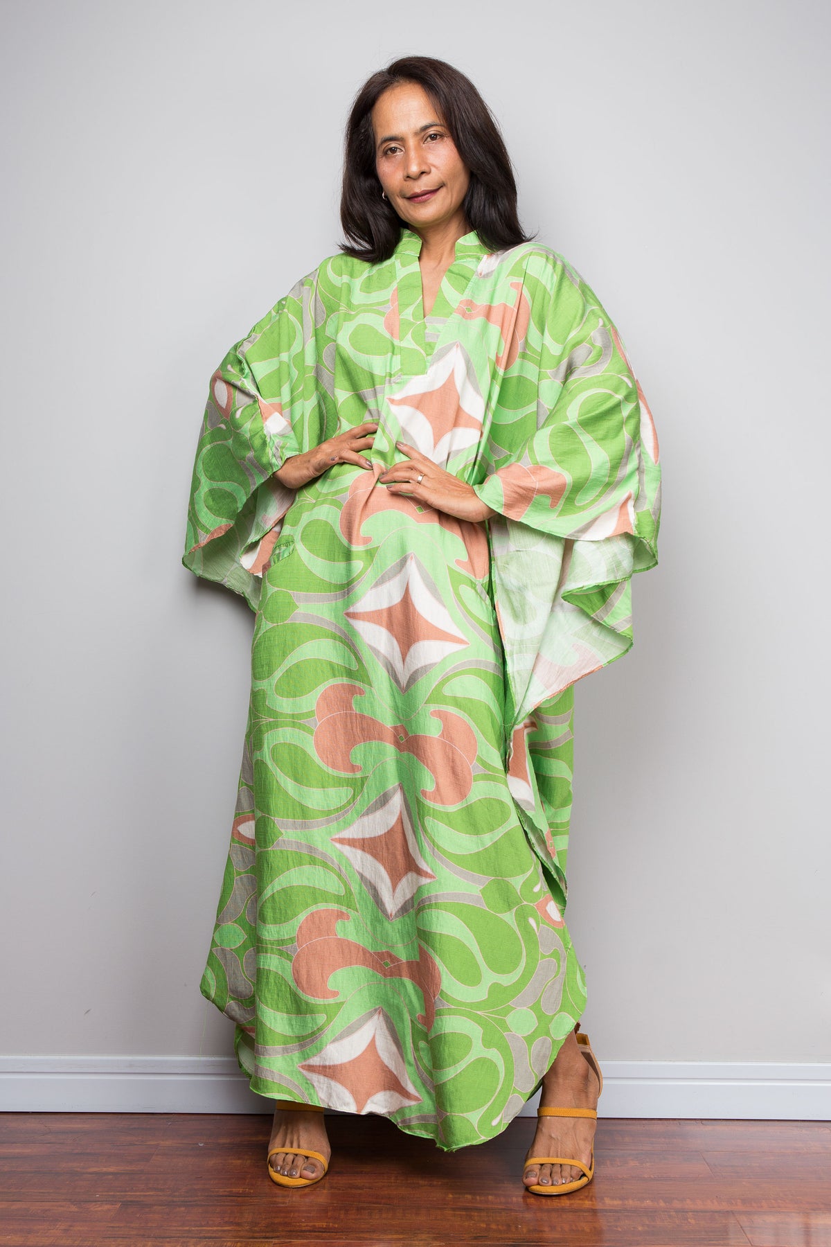 Geblümtes Kaftankleid