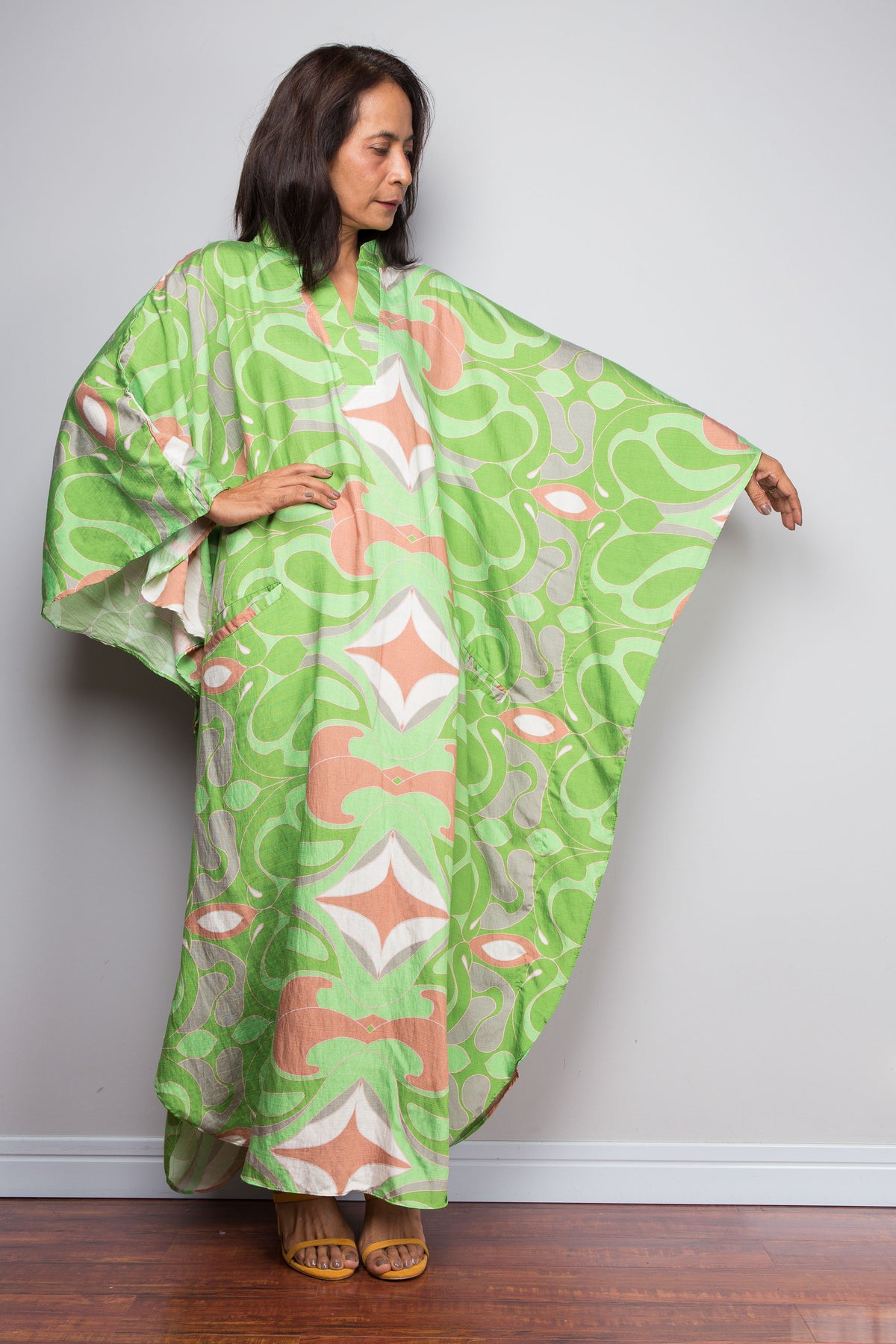 Geblümtes Kaftankleid