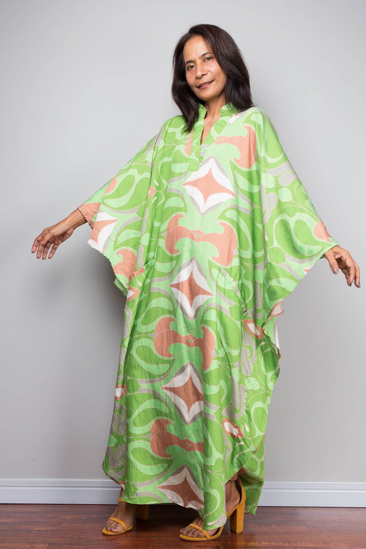Geblümtes Kaftankleid
