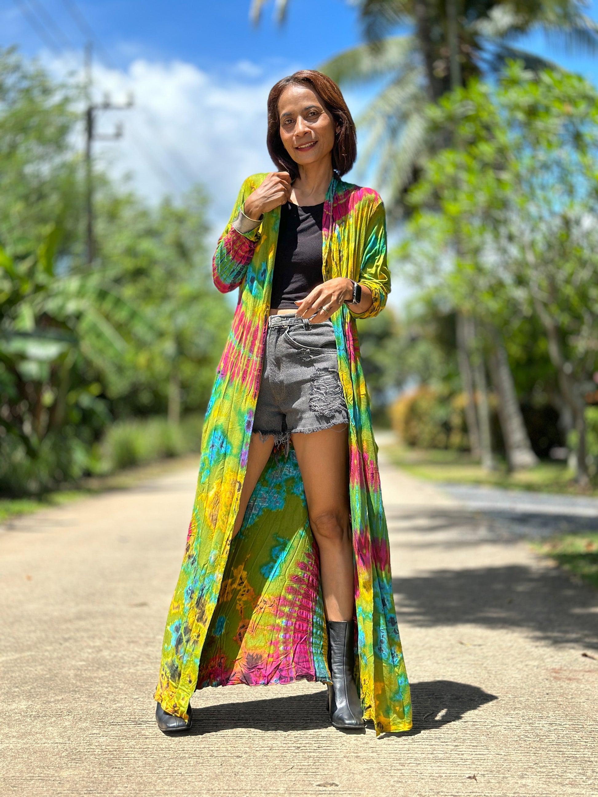 Tie dye duster.  Mudmee tie dye cardigan with pockets.  Slim fit cardigan hippie style