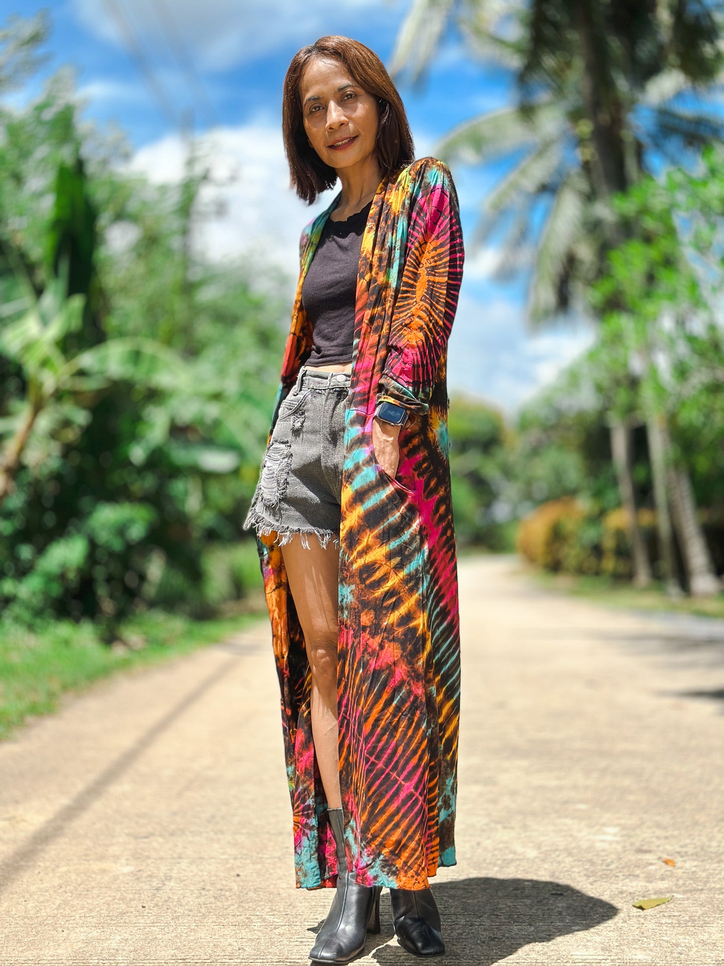 Tie dye duster. Hippie cardigan with pockets. Rainbow coloured duster