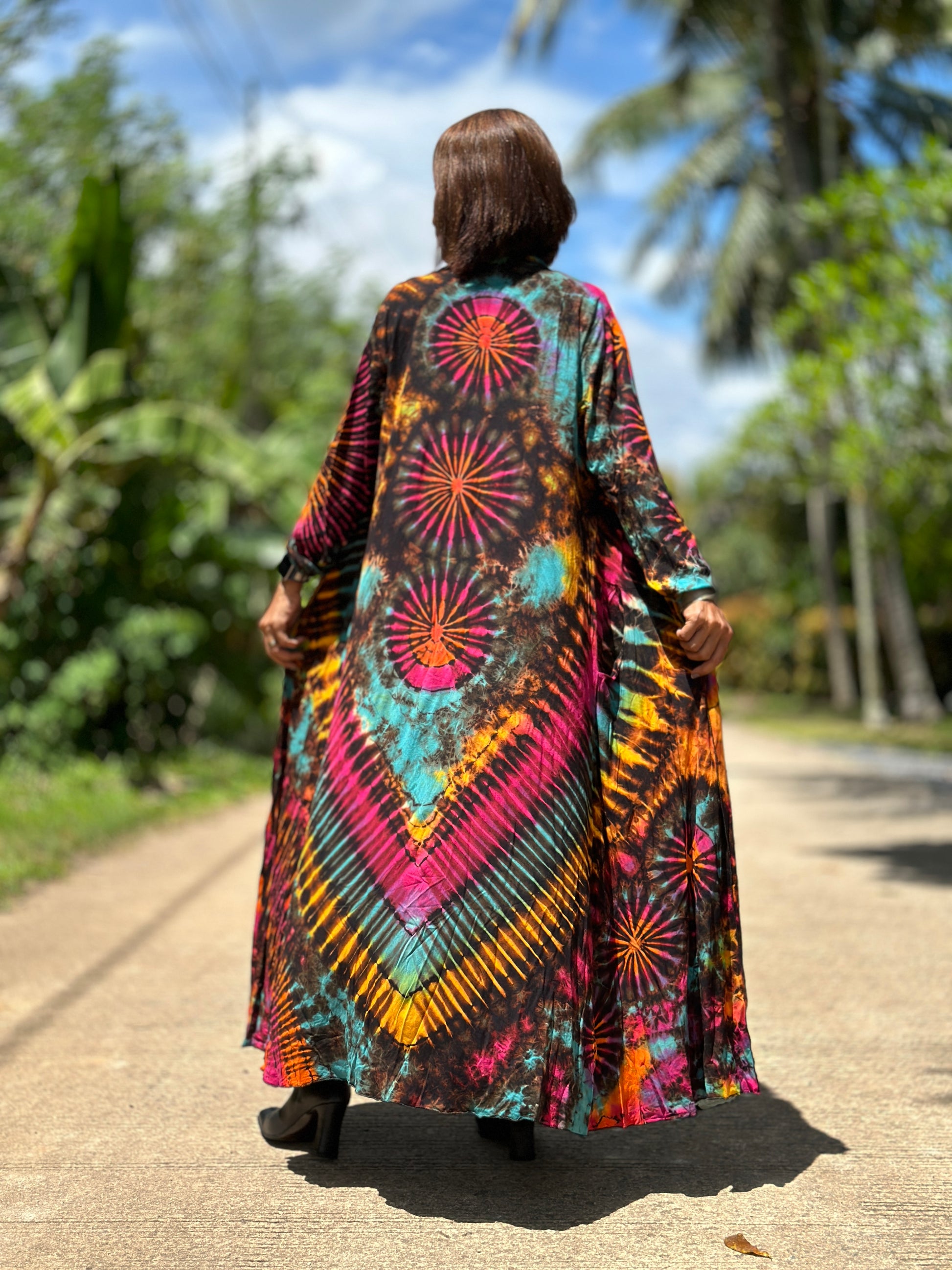 Tie dye duster. Hippie cardigan with pockets. Rainbow coloured duster
