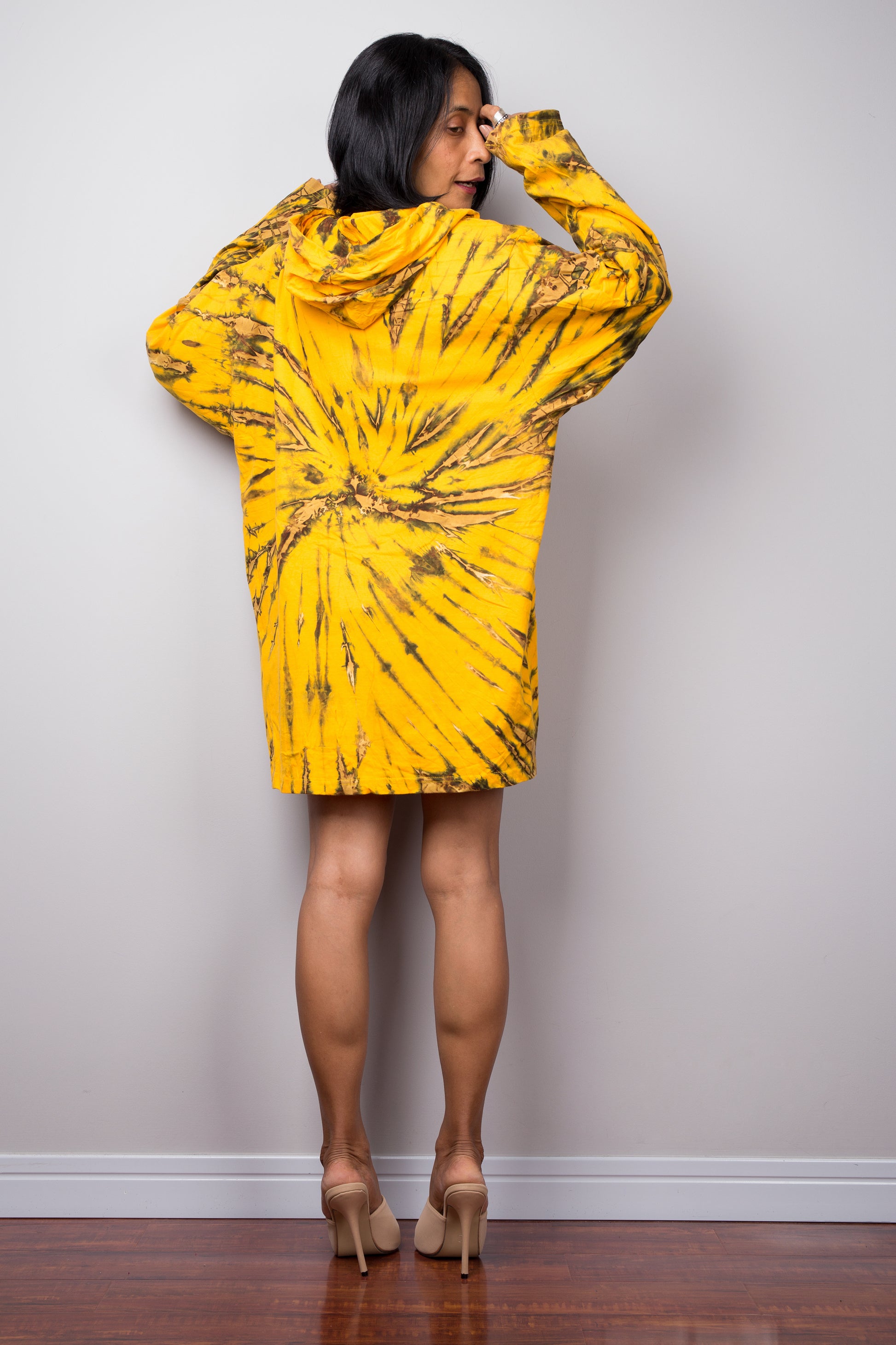 Yellow tie dye pullover top by Nuichan