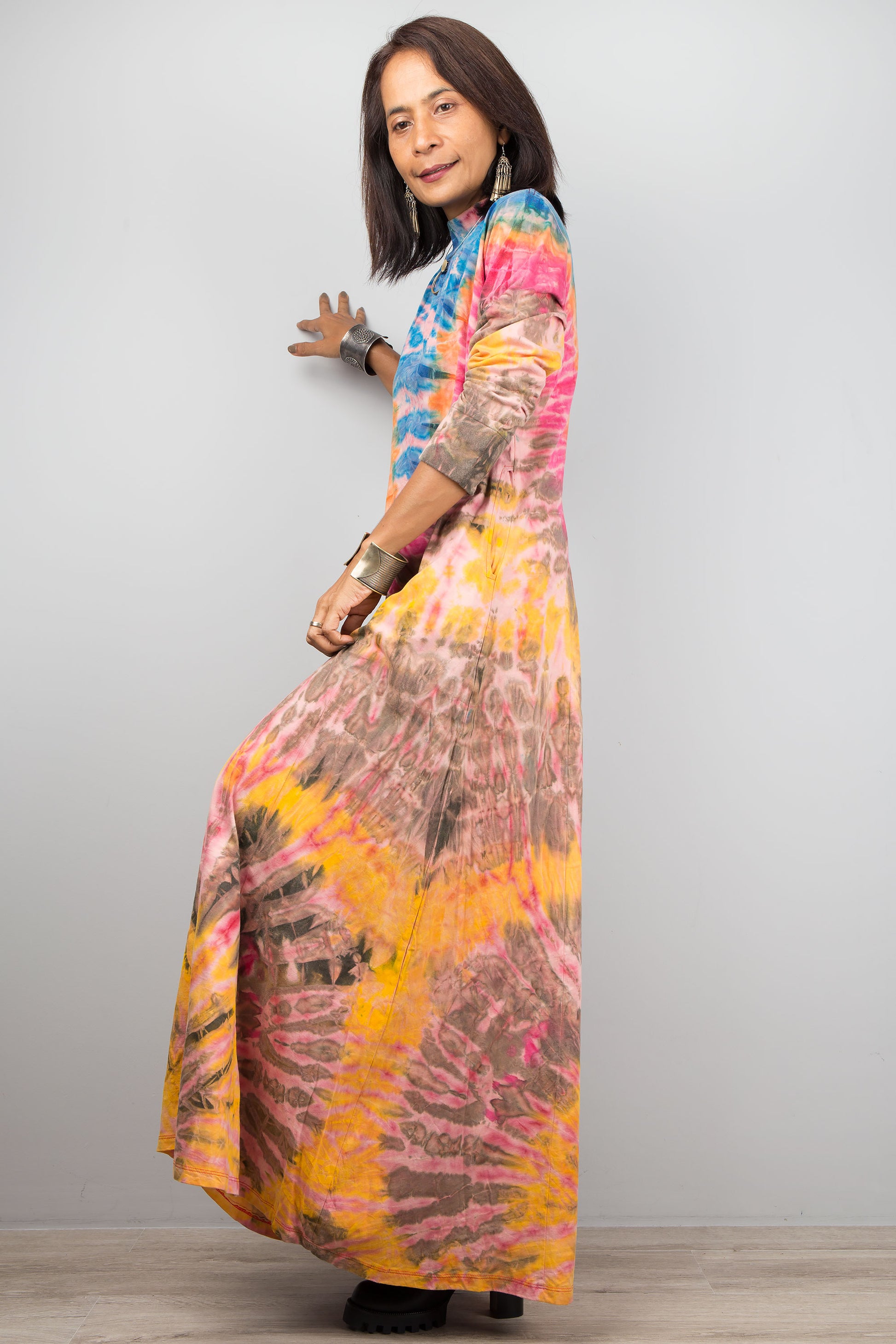 Long sleeve tie dye maxi dress.  Dress with mock turtle neck and inseam pockets