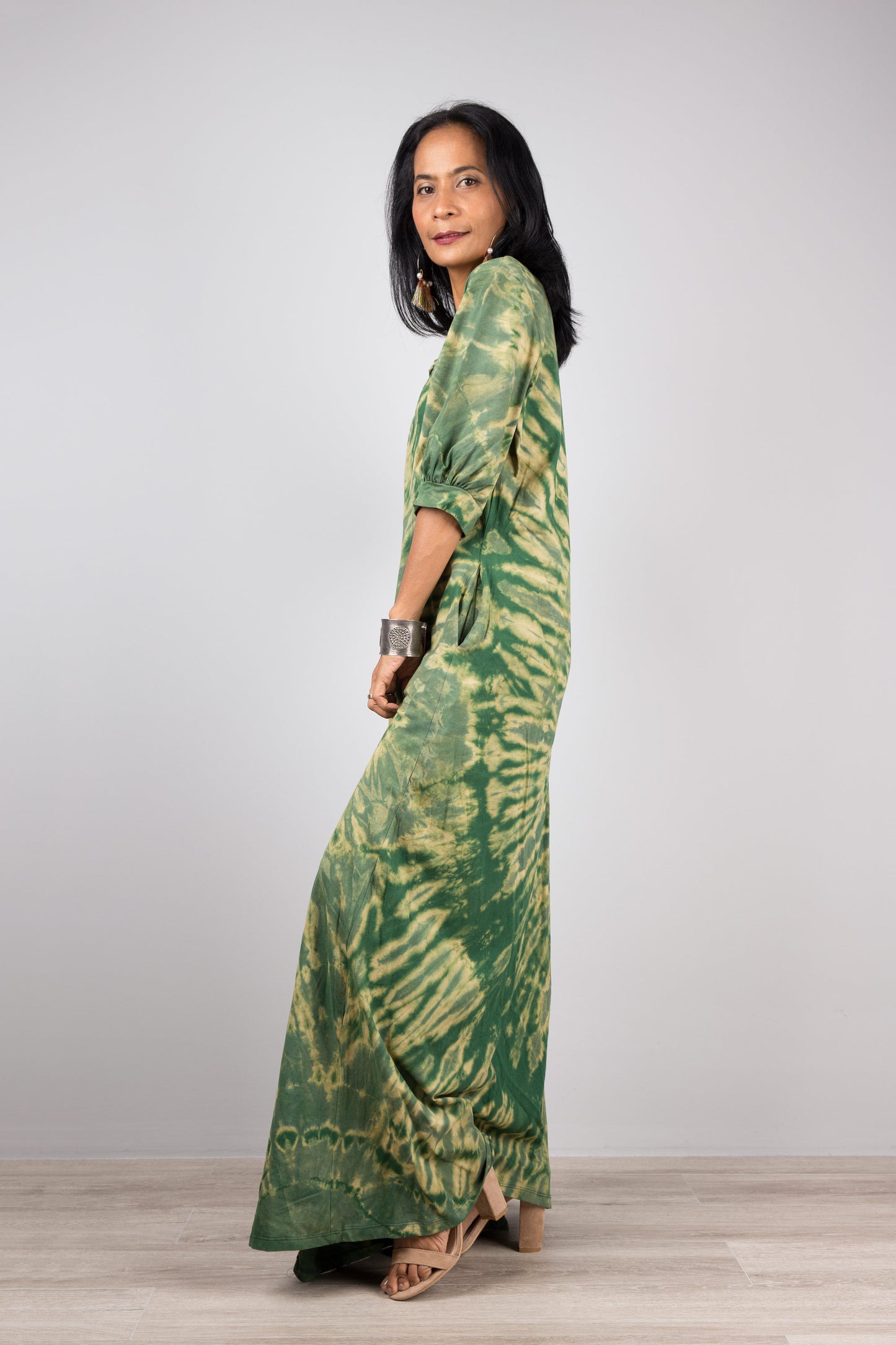 Green cotton tie dye maxi dress with 3/4 sleeves and pockets